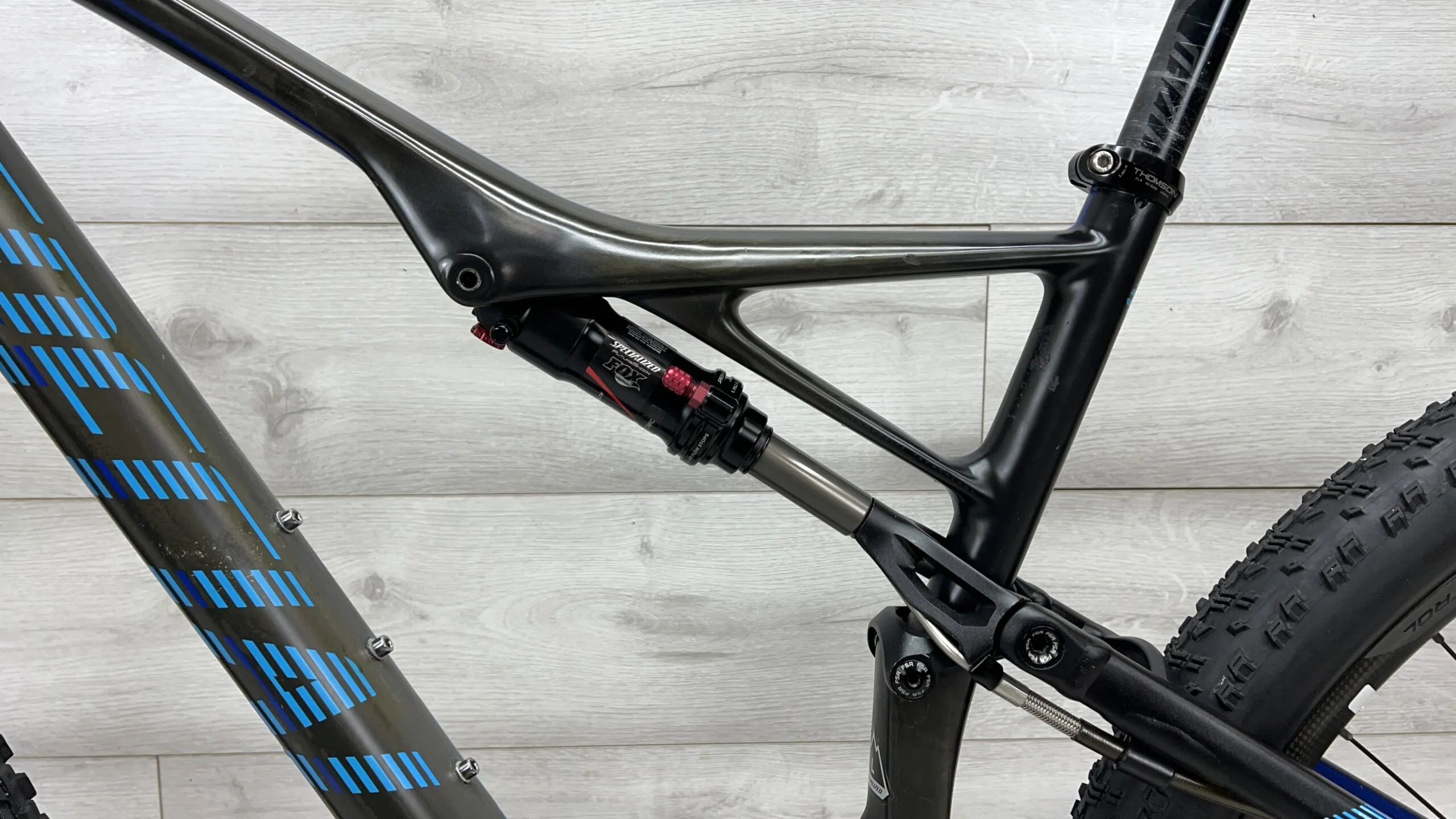 2015 Specialized Epic Expert Carbon 29er Mountain Bike - Large - Image 10
