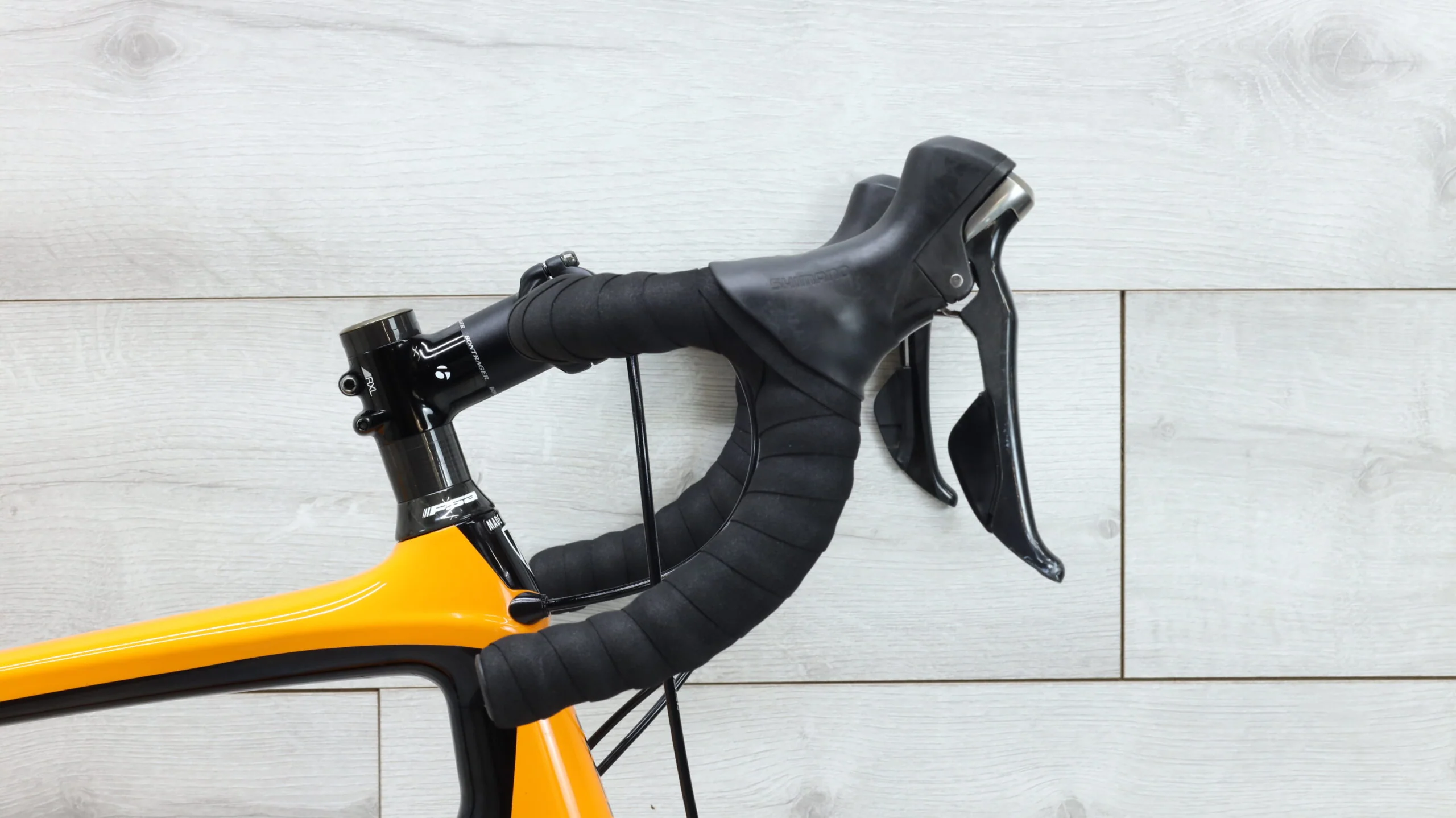 2015 Trek Domane 5.2  Road Bike - 58cm - Image 9