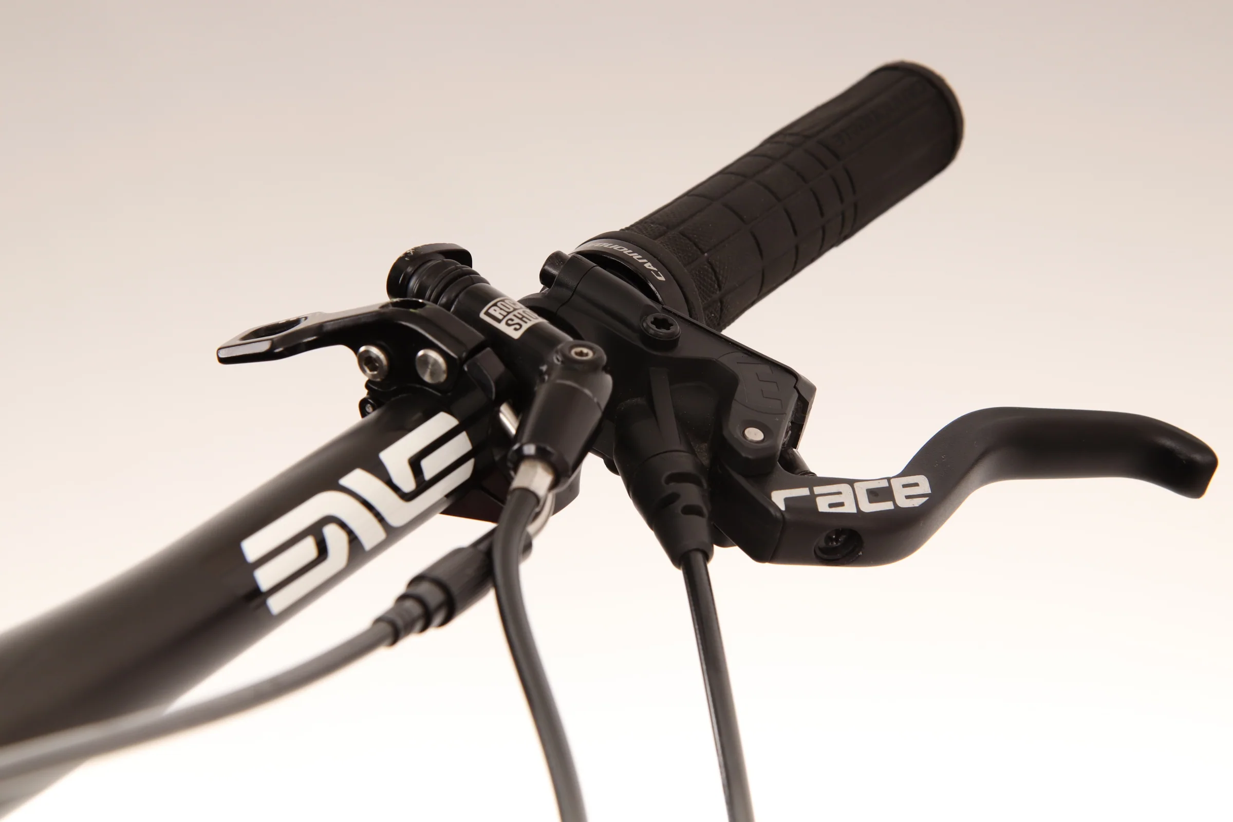 2016 CANNONDALE F-SI CARBON 2  Mountain Bike - Medium - Image 7