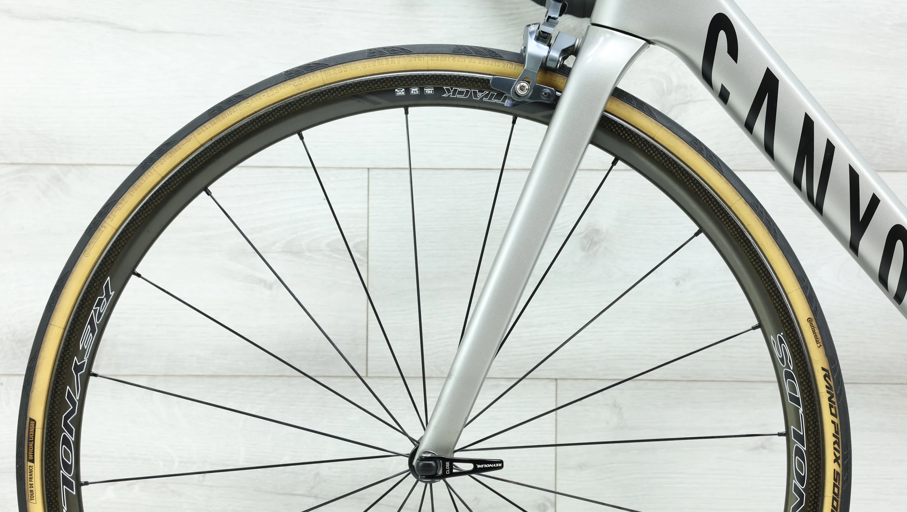 Canyon Ultimate CF SLX 8.0 Road Bike - 2016, Small - Image 12