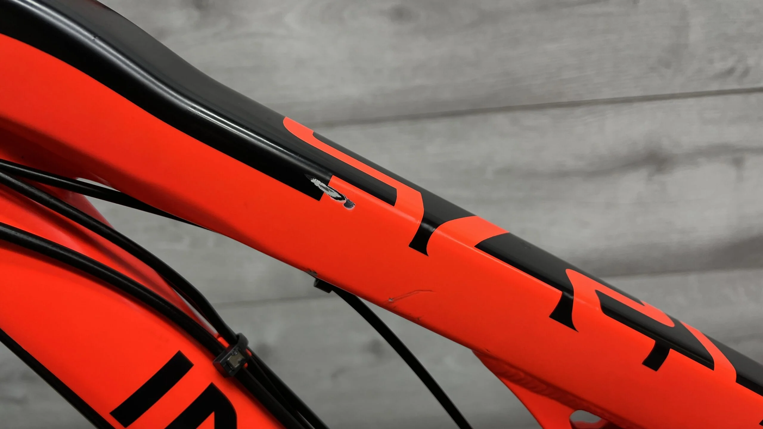 2016 Intense Tracer 275A Mountain Bike - Medium - Image 13