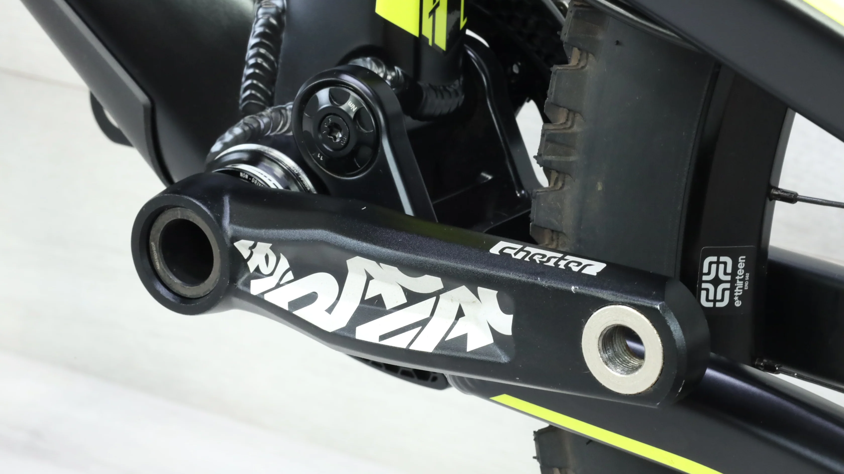 2016 YT Tues AL Mountain Bike - Large - Image 6