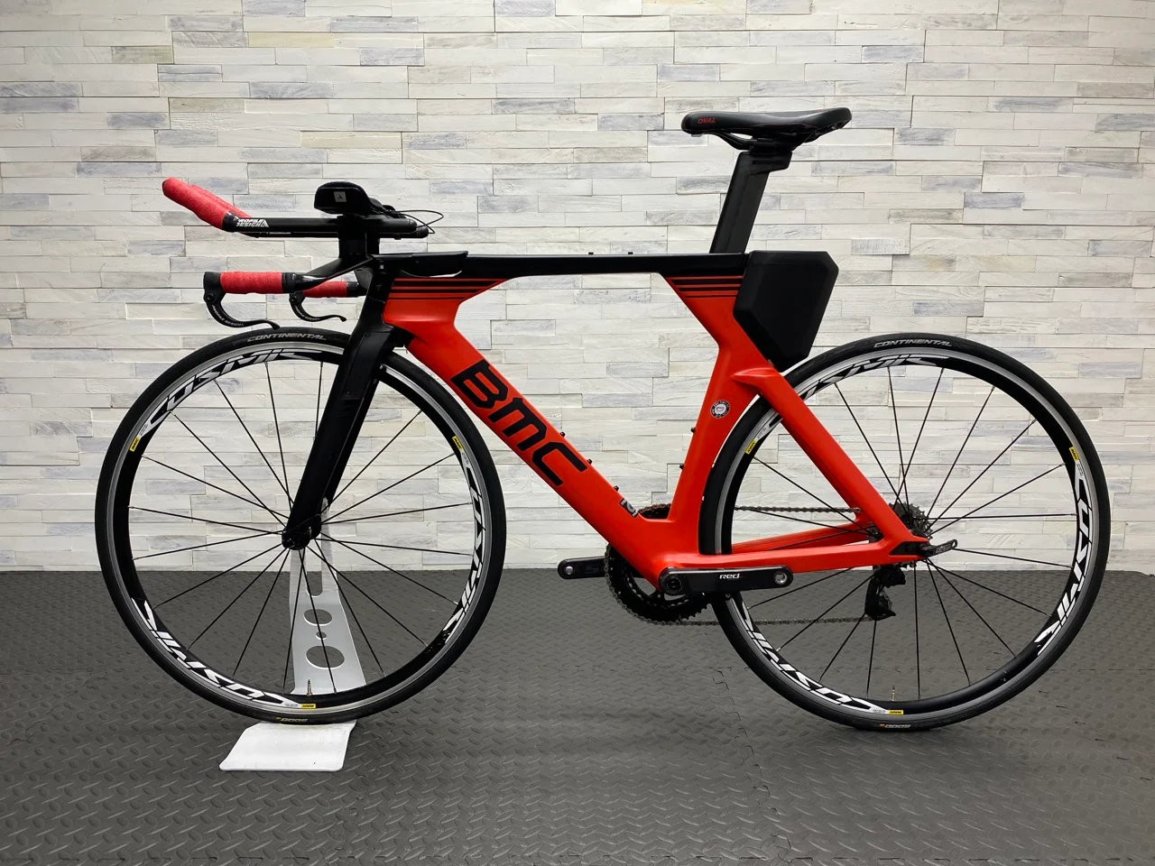 2017 BMC Timemachine 01  Triathlon Bike - M/L - Image 2