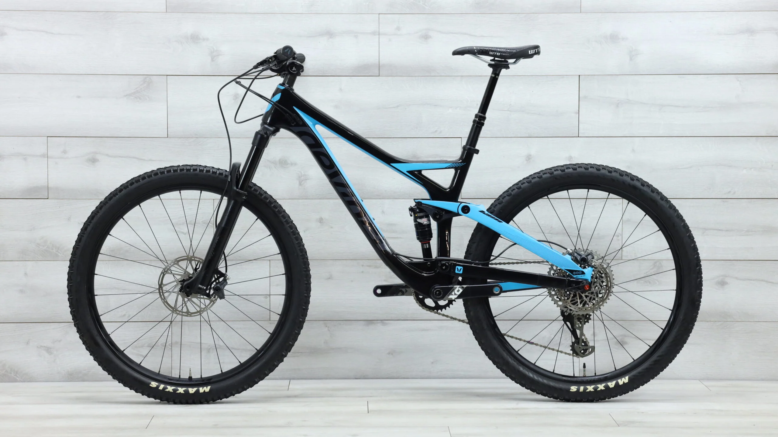2017 Devinci Django Carbon X01 Mountain Bike - Medium - Image 2
