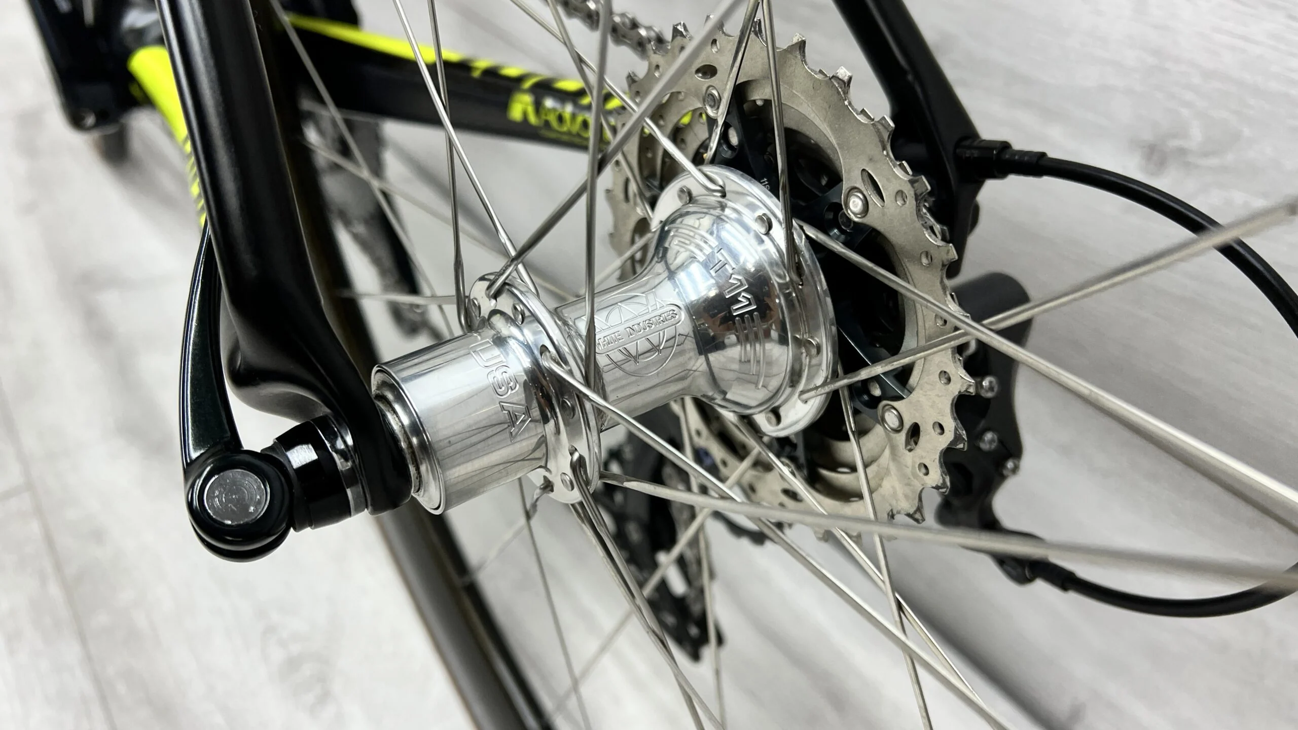 2017 Giant TCR Advanced Pro 1 Road Bike - Small - Image 11