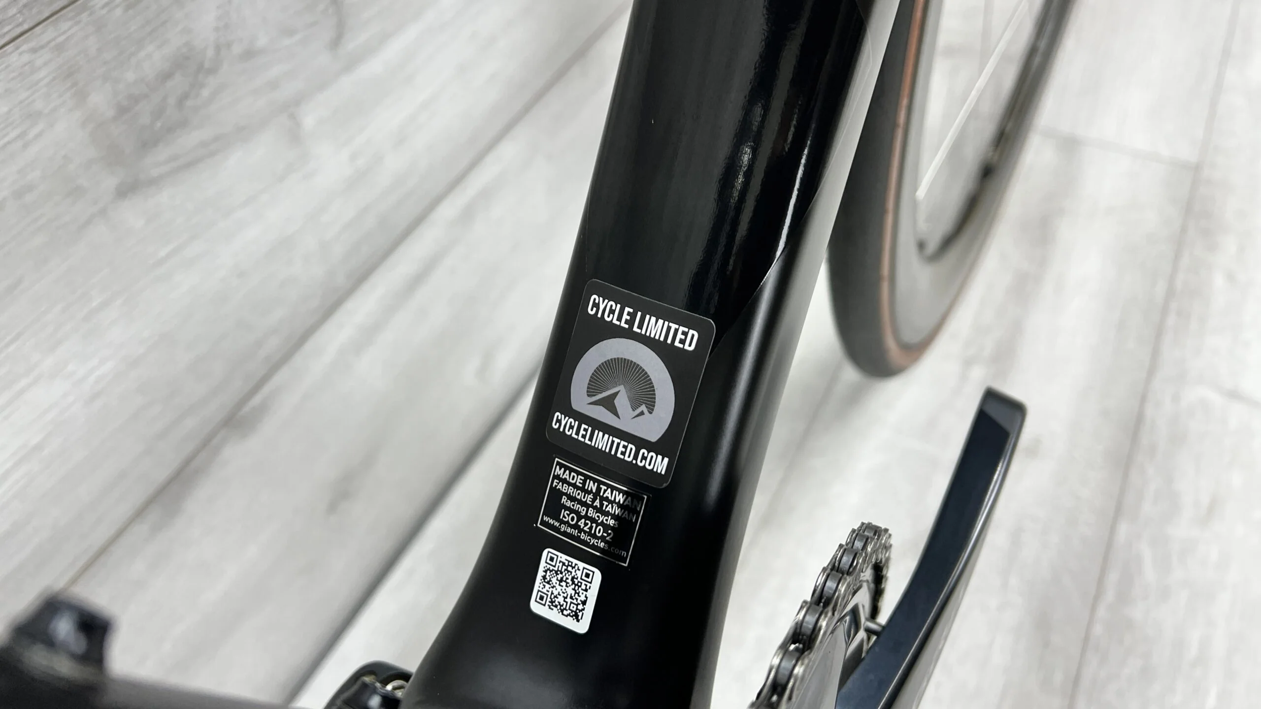 2017 Giant TCR Advanced Pro 1 Road Bike - Small - Image 3