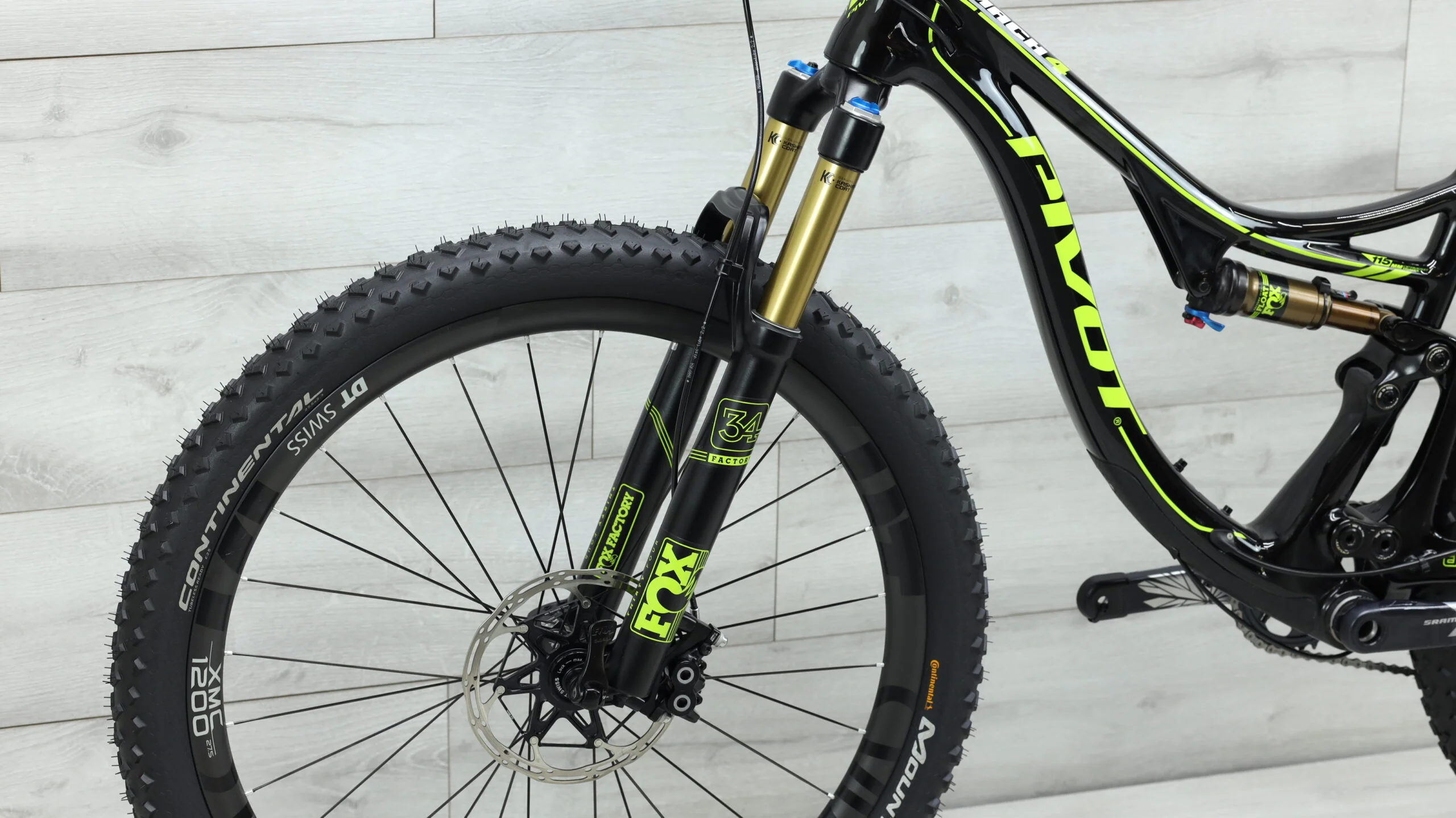 2017 Pivot Mach 4 Carbon  Mountain Bike - Small - Image 8