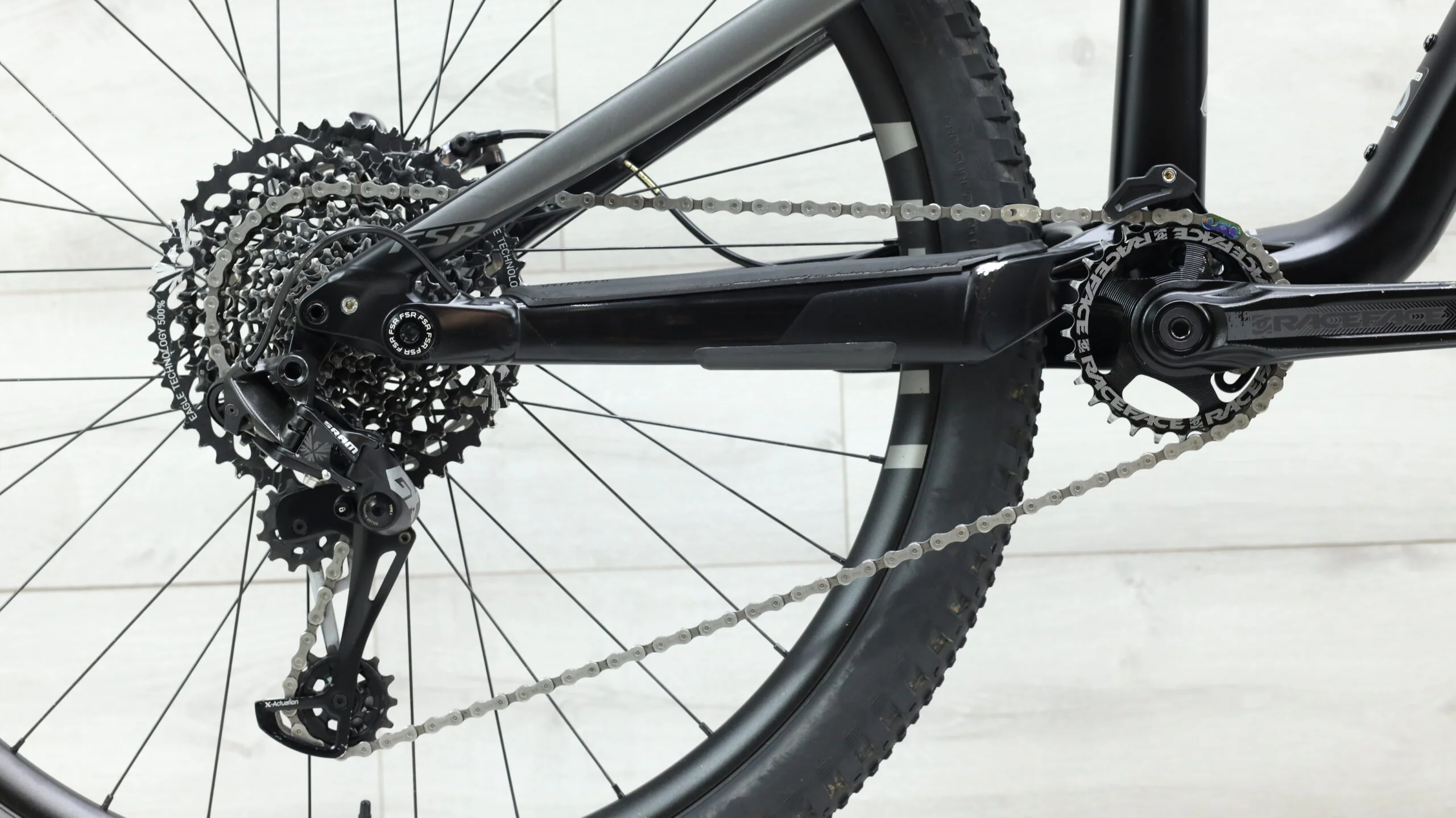 2017 Specialized Enduro Comp Mountain Bike - Large - Image 4