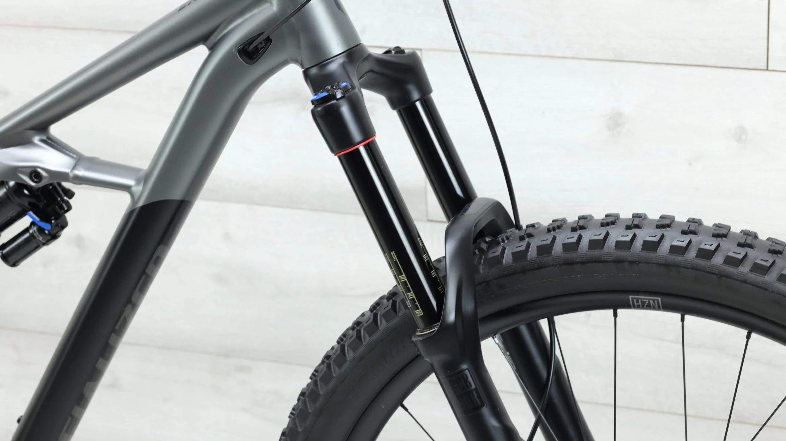 2017 Specialized Enduro Comp Mountain Bike - Large - Image 7