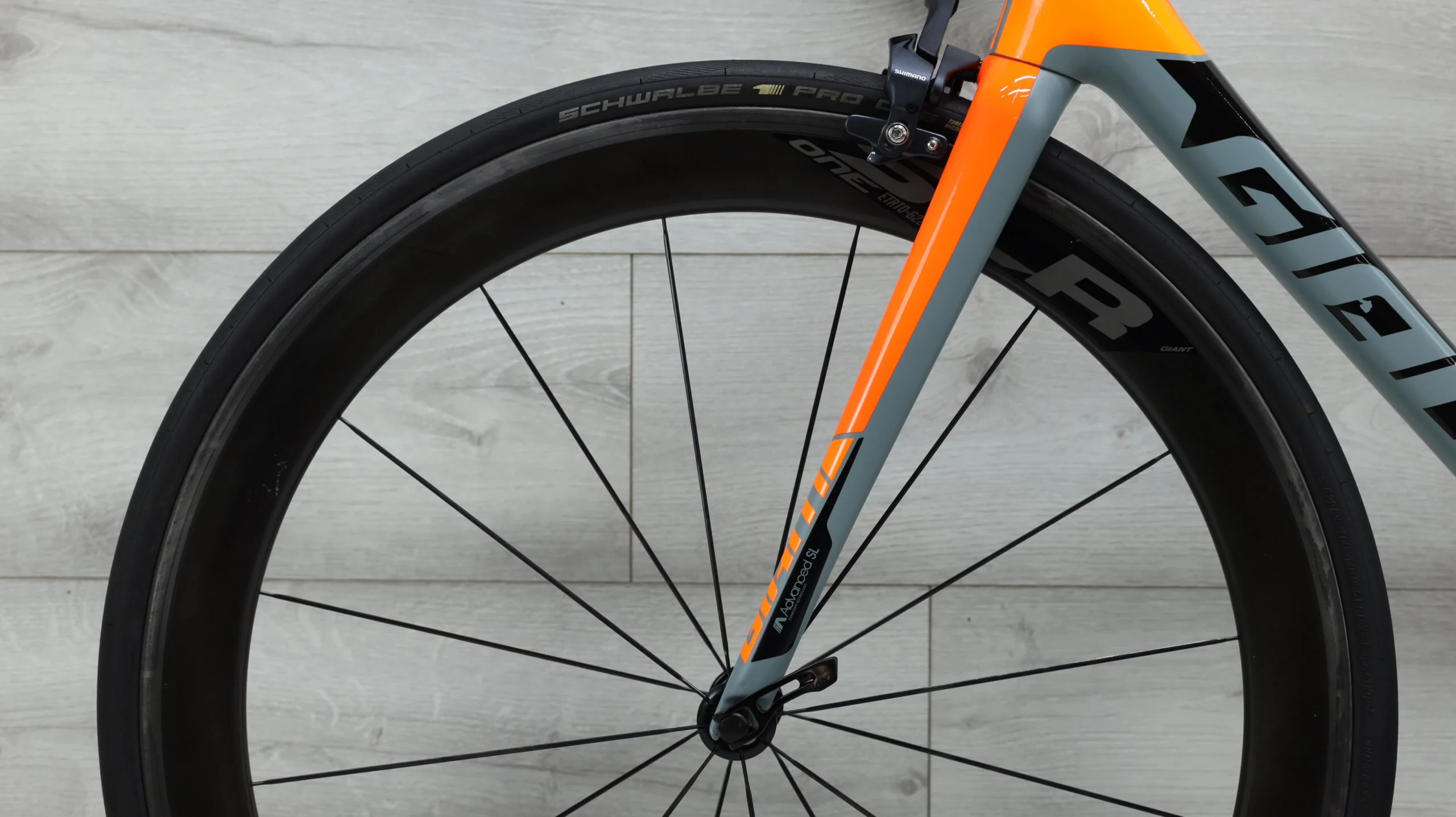 2018 Giant TCR Advanced SL 2 KOM Road Bike - Small - Image 13