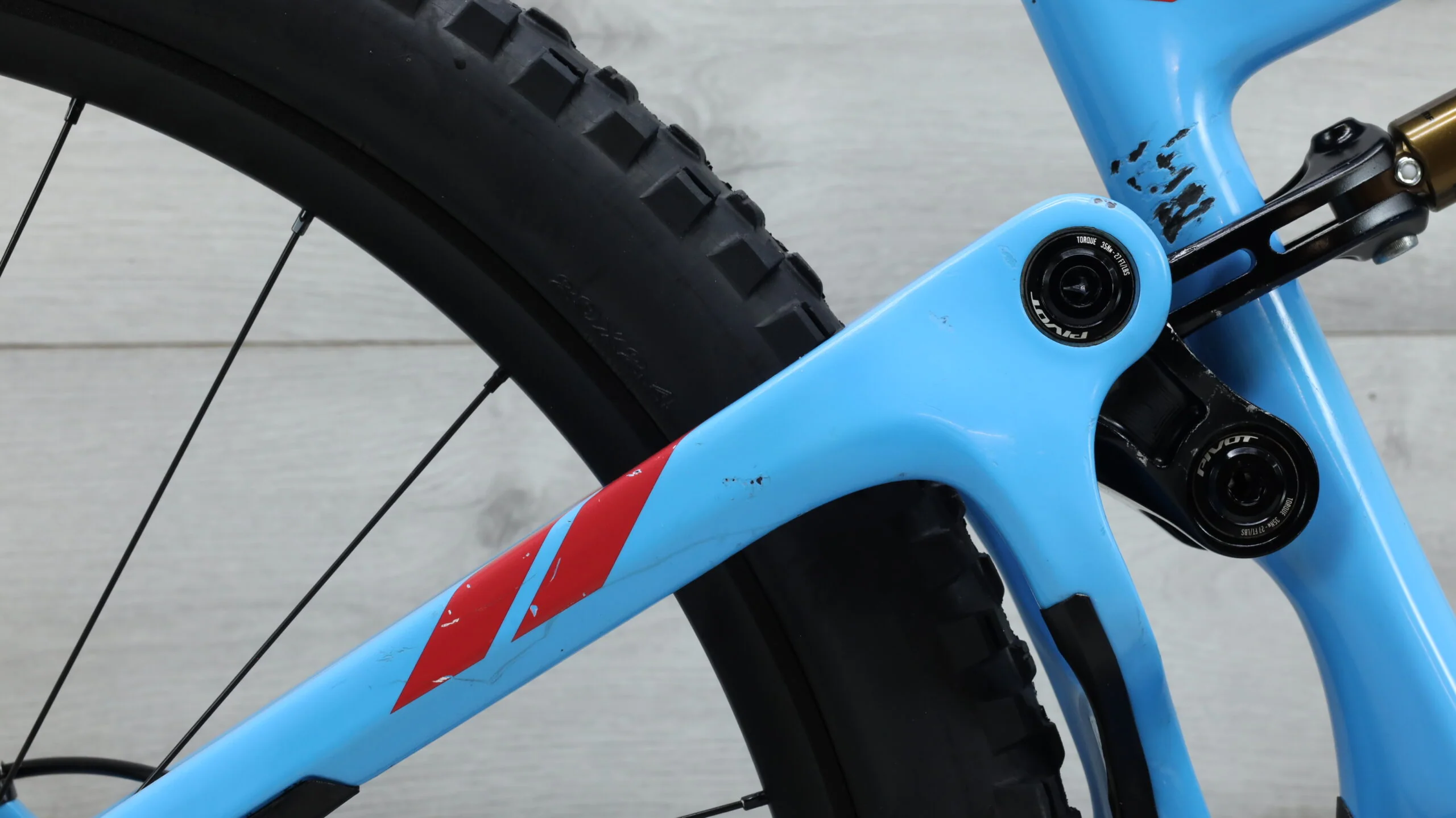2018 Pivot Switchblade Mountain Bike - Medium - Image 19