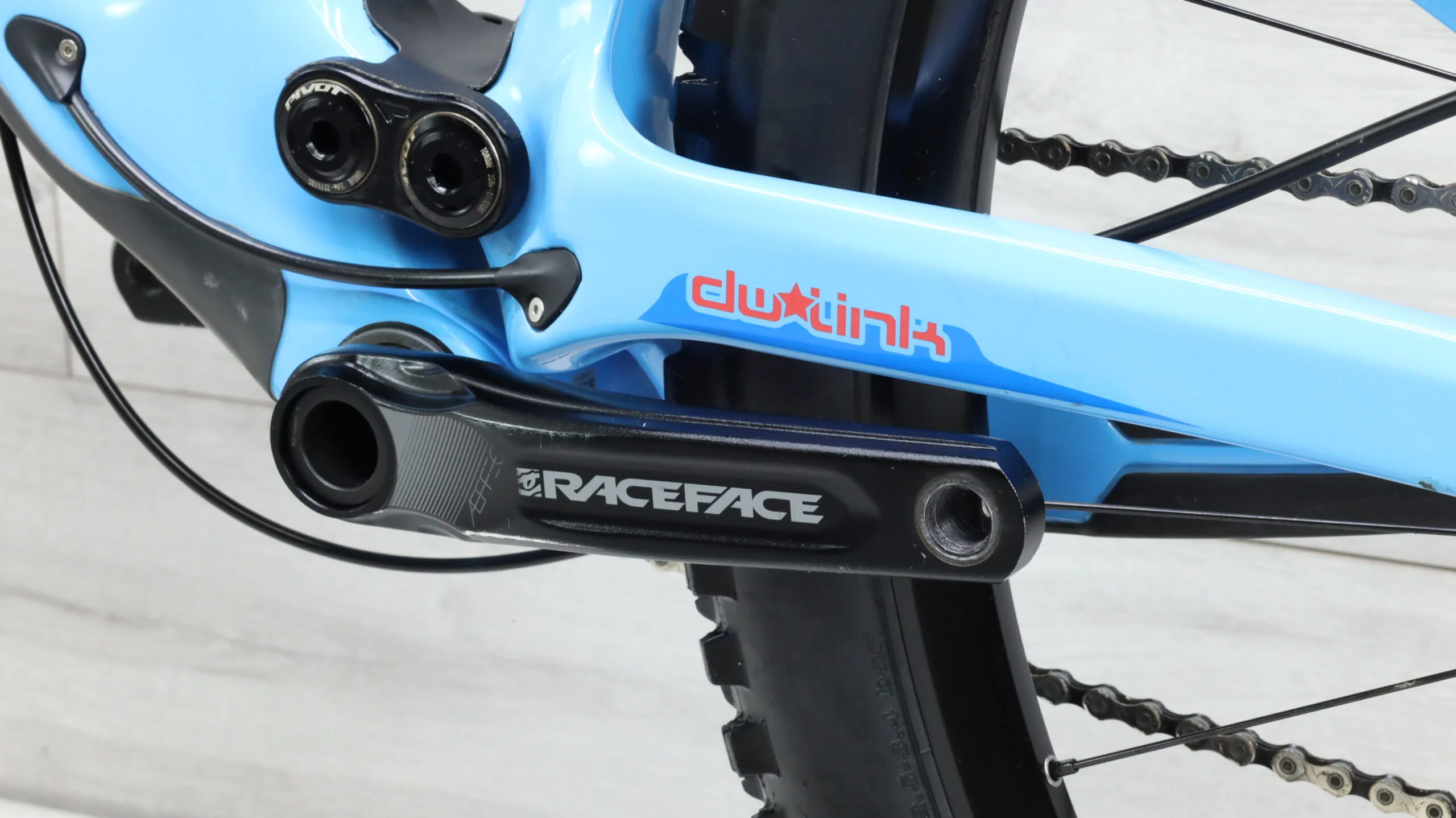 2018 Pivot Switchblade Pro  Mountain Bike - X-Small - Image 6