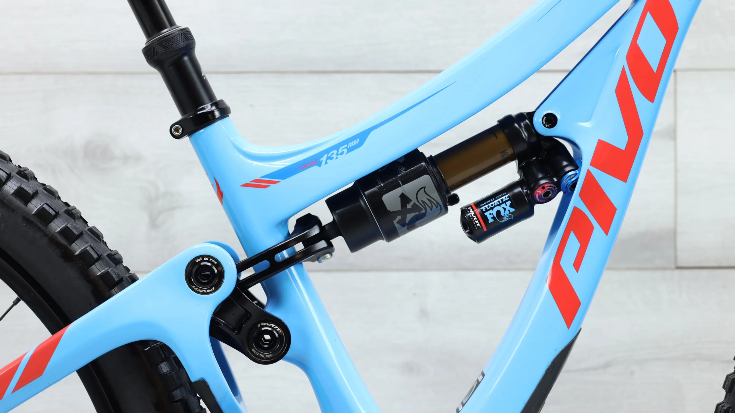 2018 Pivot Switchblade Pro  Mountain Bike - X-Small - Image 7