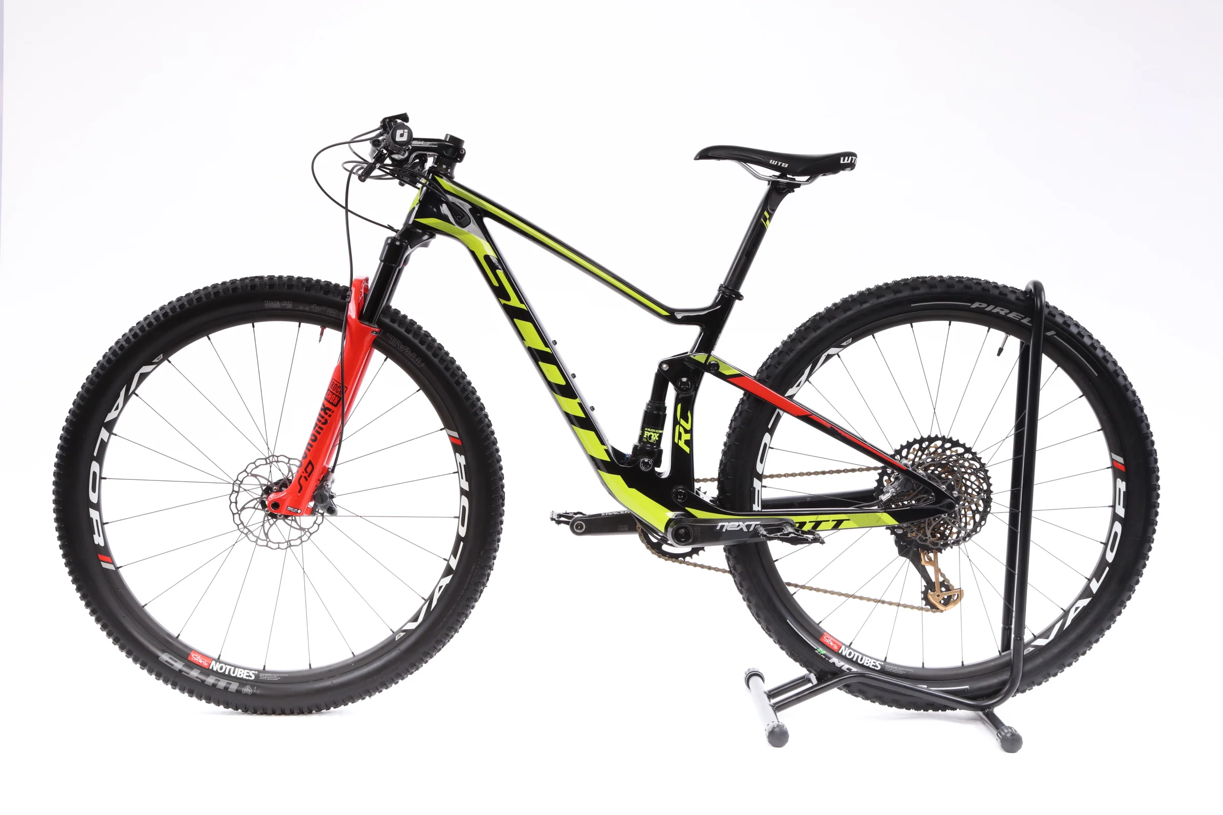 2018 SCOTT SPARK RC 900 WORLD CUP  Mountain Bike - Small - Image 2