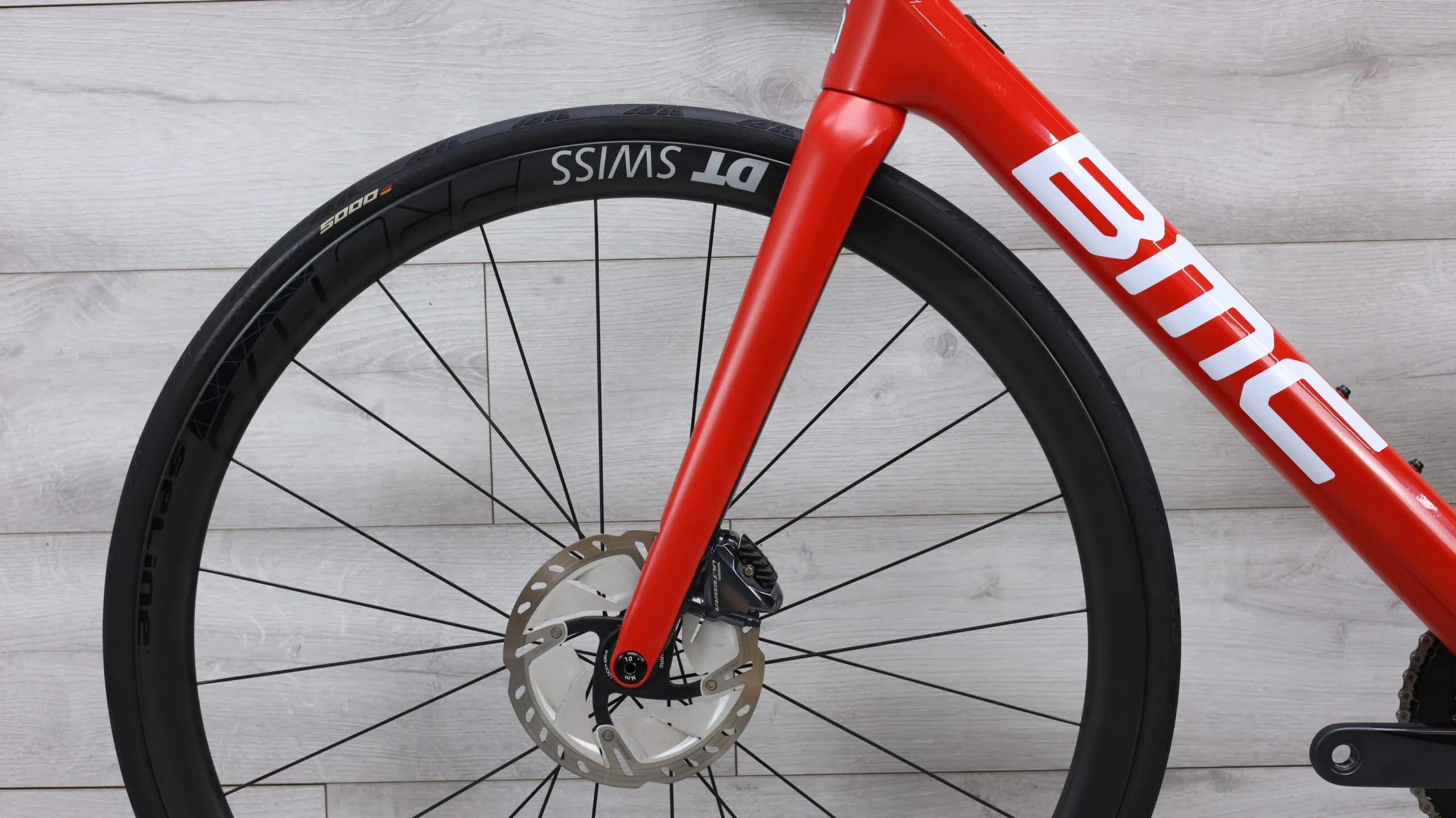 2019 BMC Teammachine SLR01 Disc Three  Road Bike - 56cm - Image 11