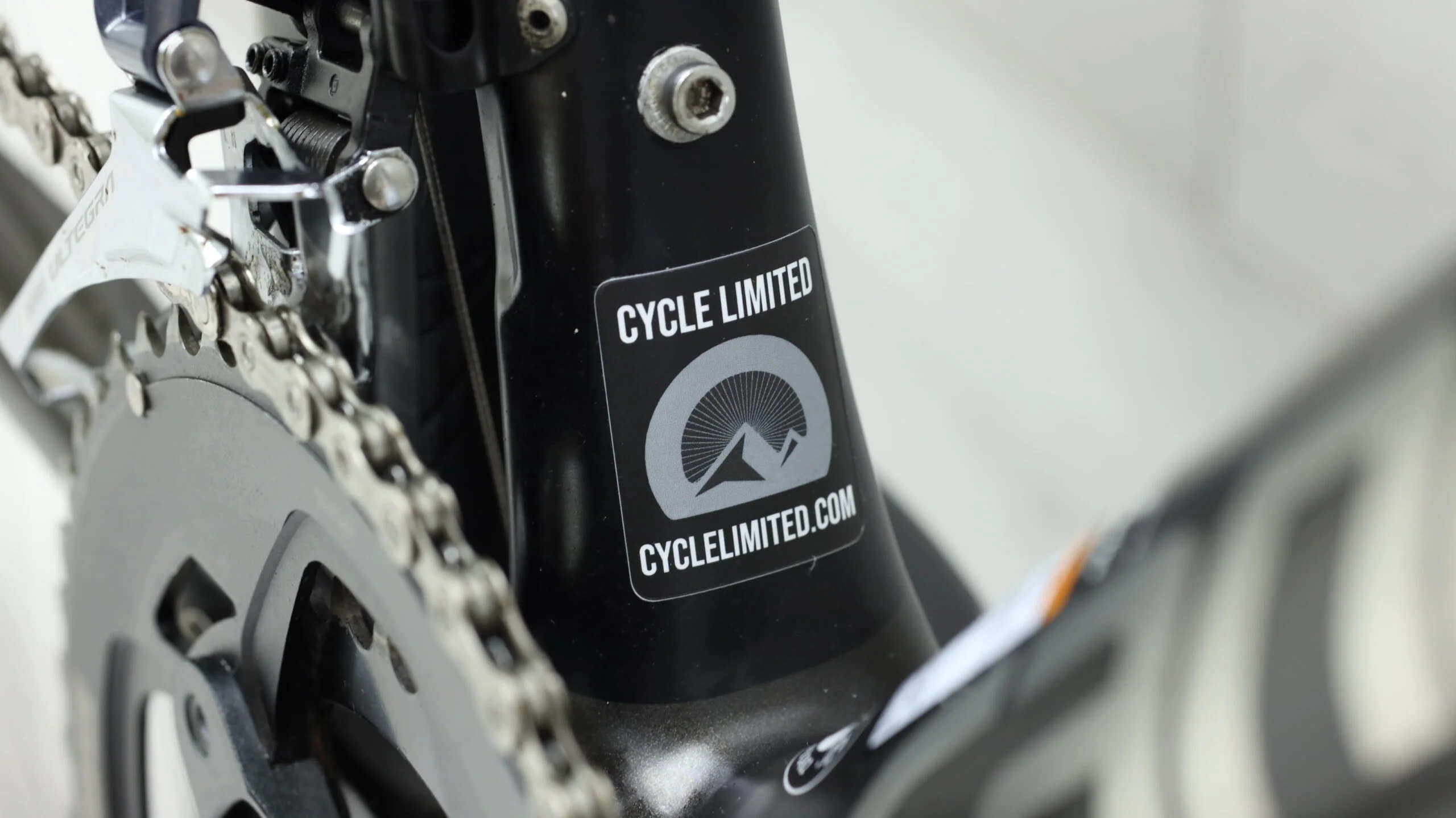 2019 Cannondale SuperSix EVO Carbon Disc Ultegra  Road Bike - 52cm - Image 3