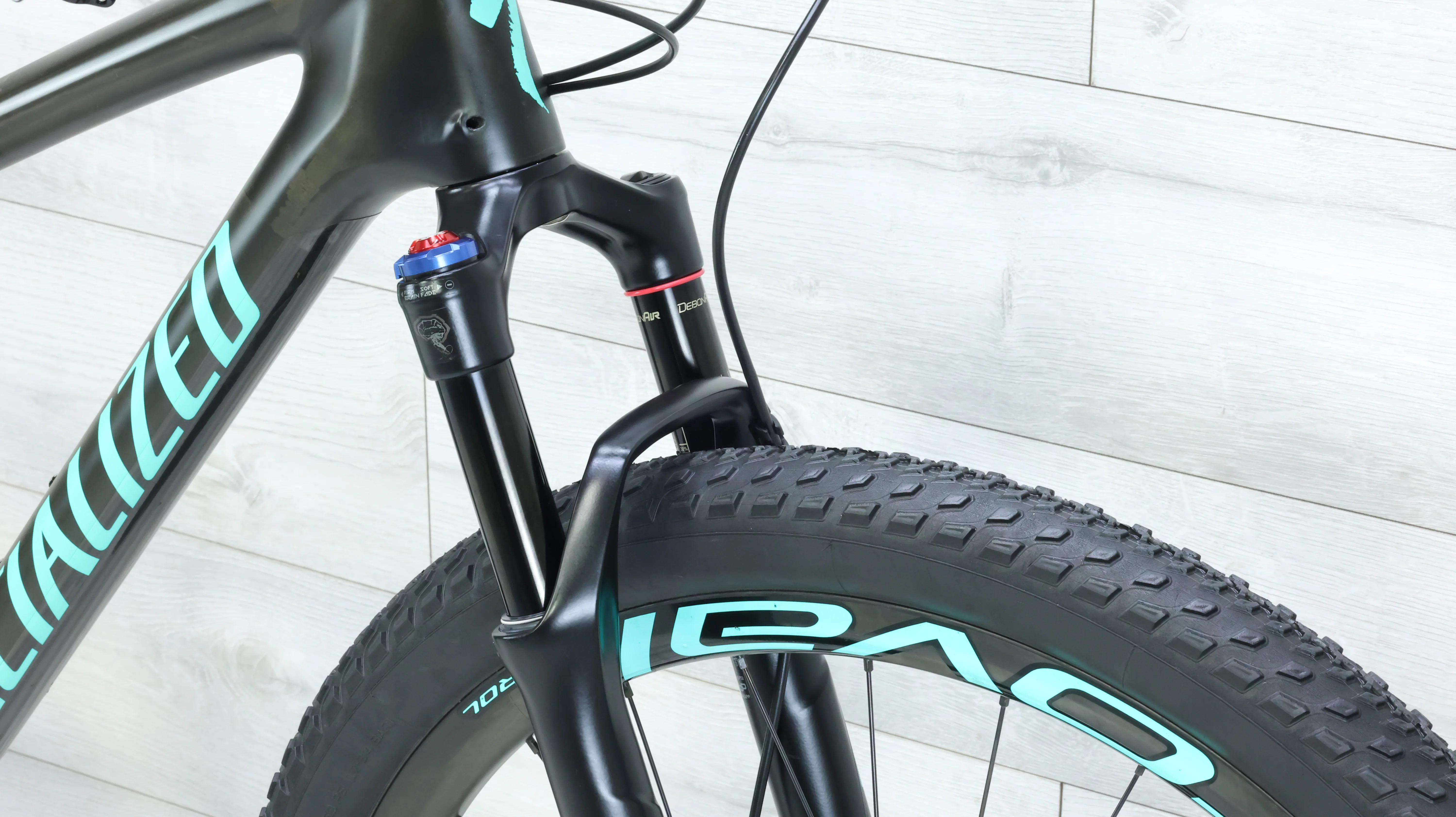 2019 Specialized Epic Pro Mountain Bike - Large - Image 10