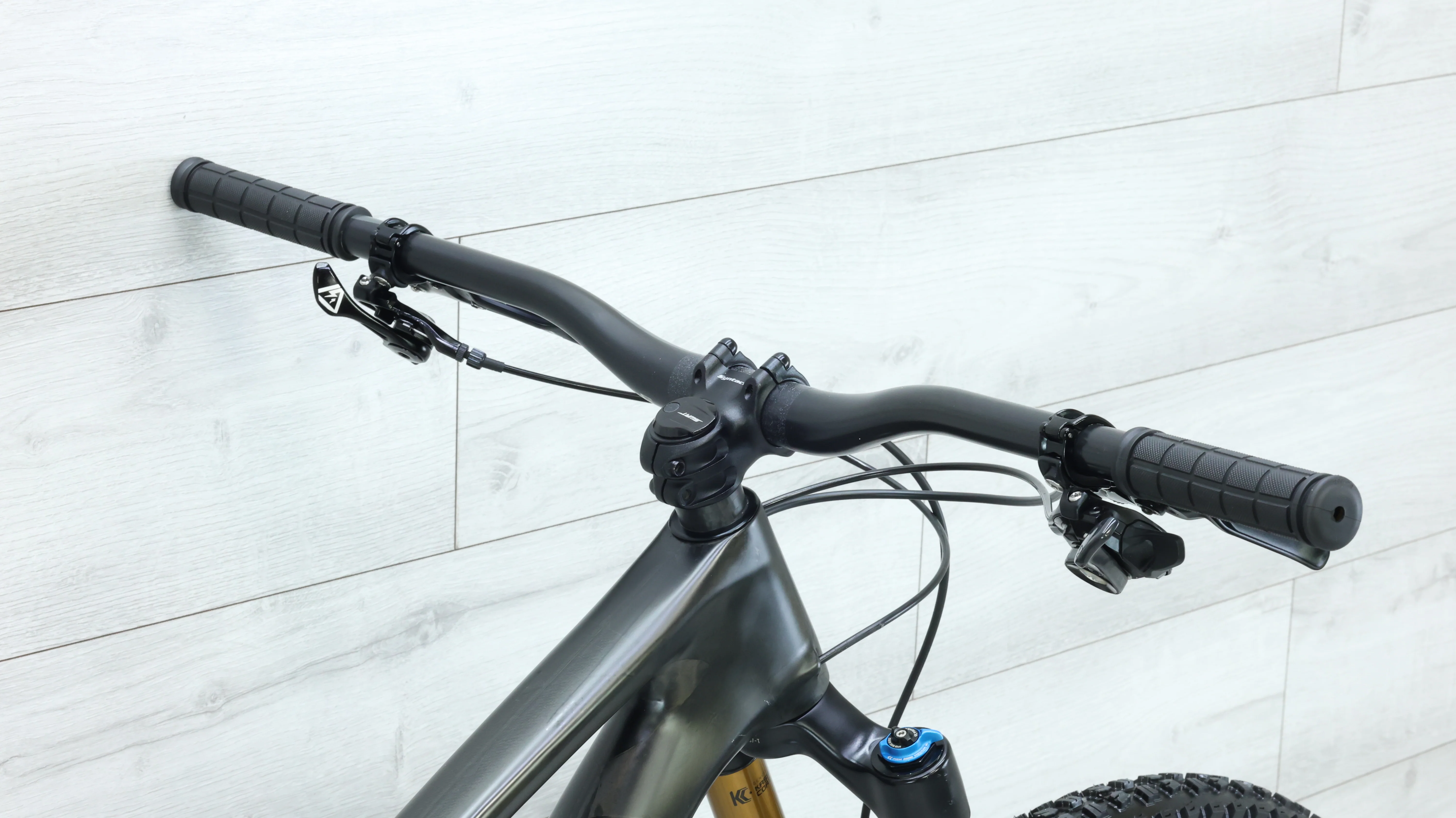 2019 Specialized S-Works Stumpjumper 27.5 Mountain Bike - Medium - Image 12