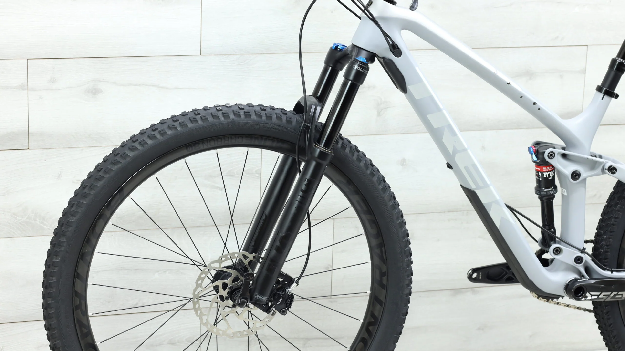 2019 Trek Fuel EX 9.8 29  Mountain Bike - Medium - Image 8