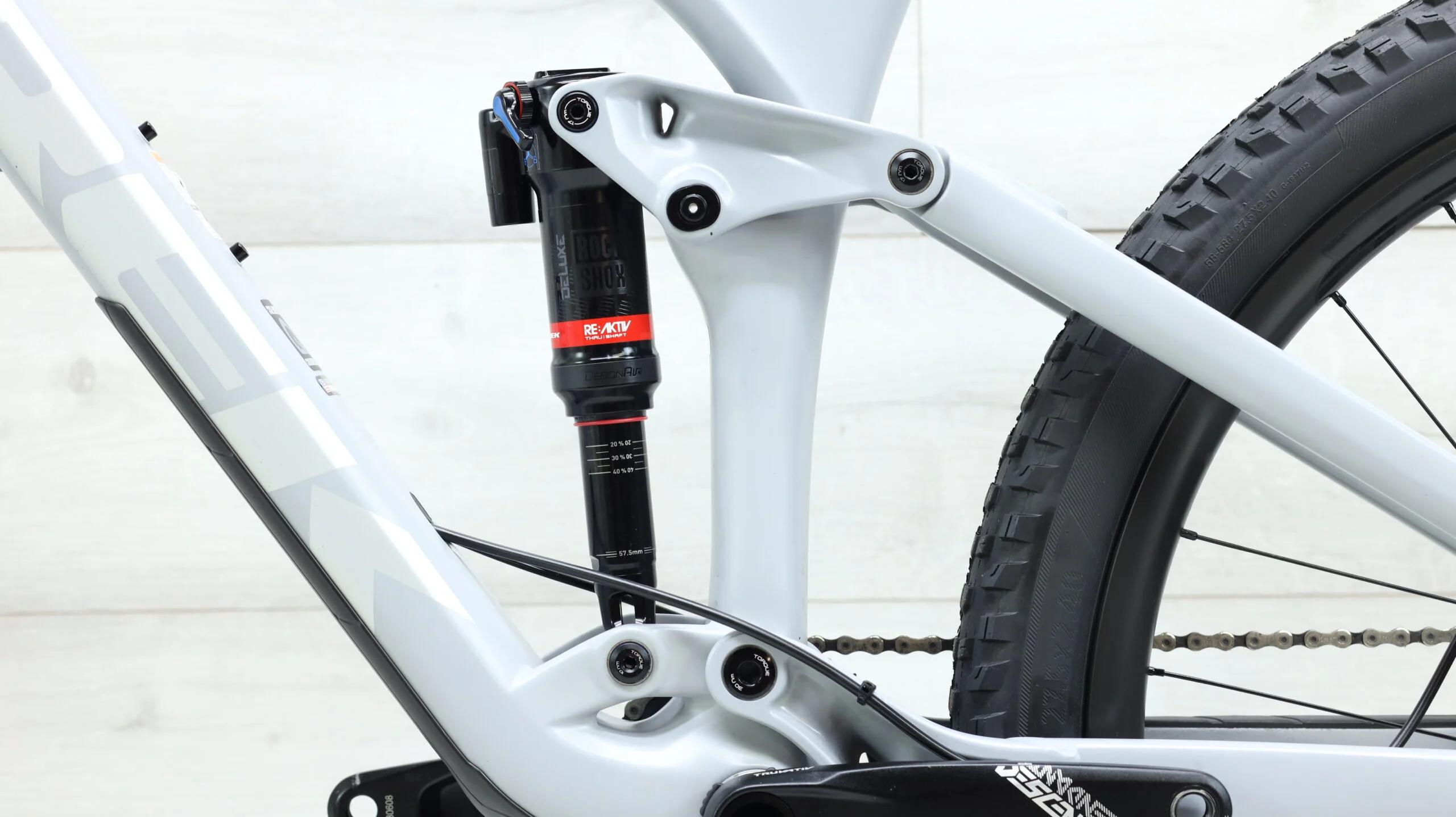 2019 Trek Remedy 9.8  Mountain Bike - Large - Image 10