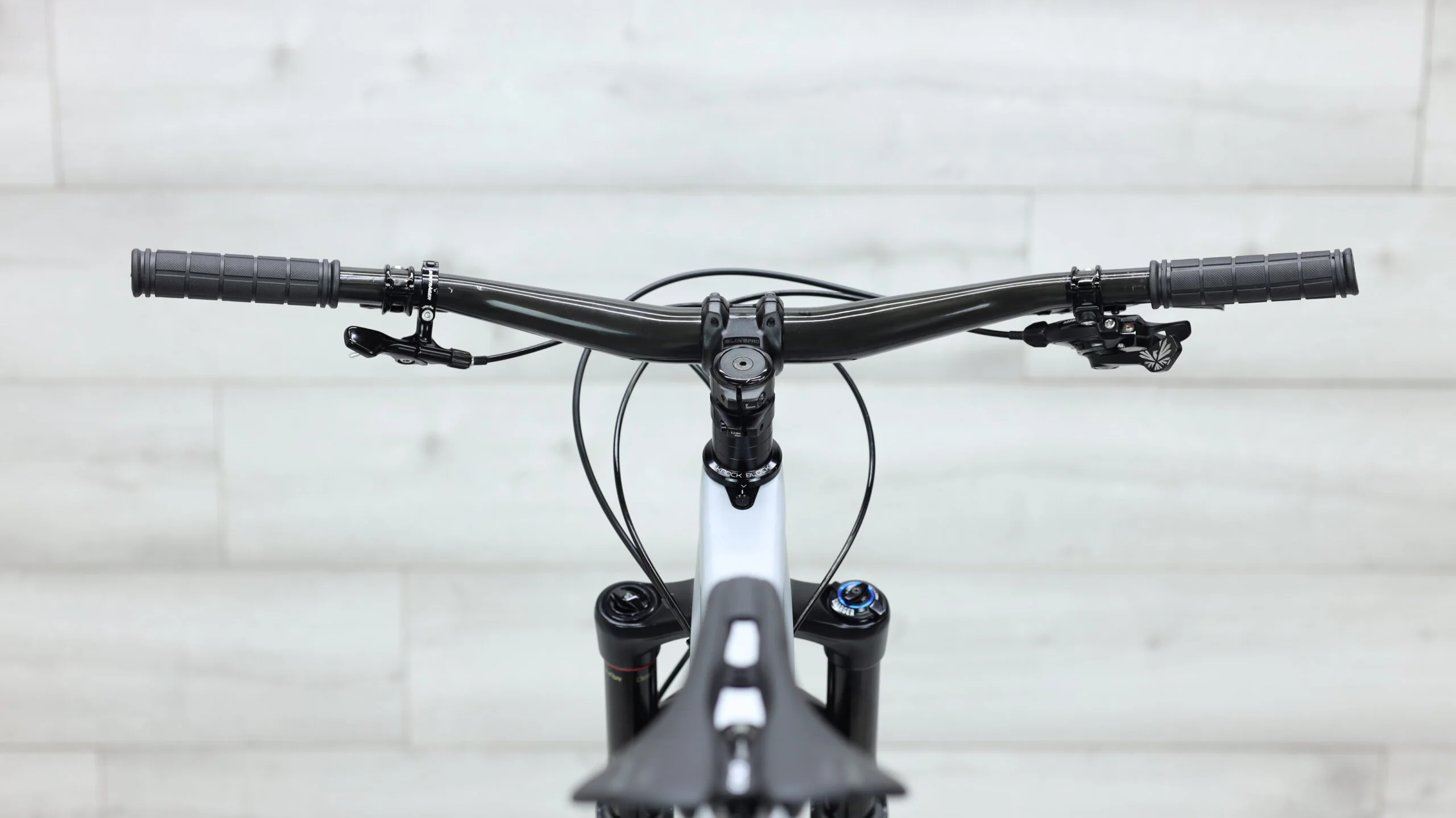 2019 Trek Remedy 9.8  Mountain Bike - Large - Image 11
