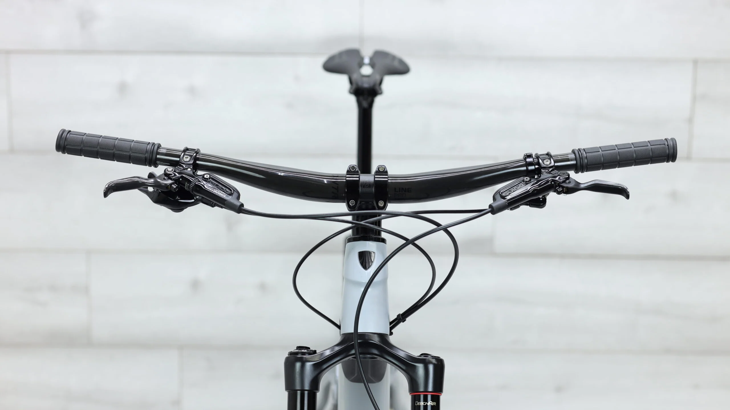 2019 Trek Remedy 9.8  Mountain Bike - Large - Image 12
