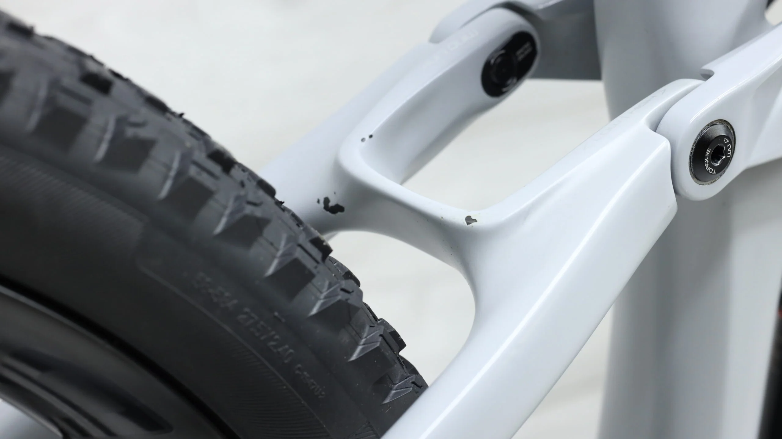 2019 Trek Remedy 9.8  Mountain Bike - Large - Image 14
