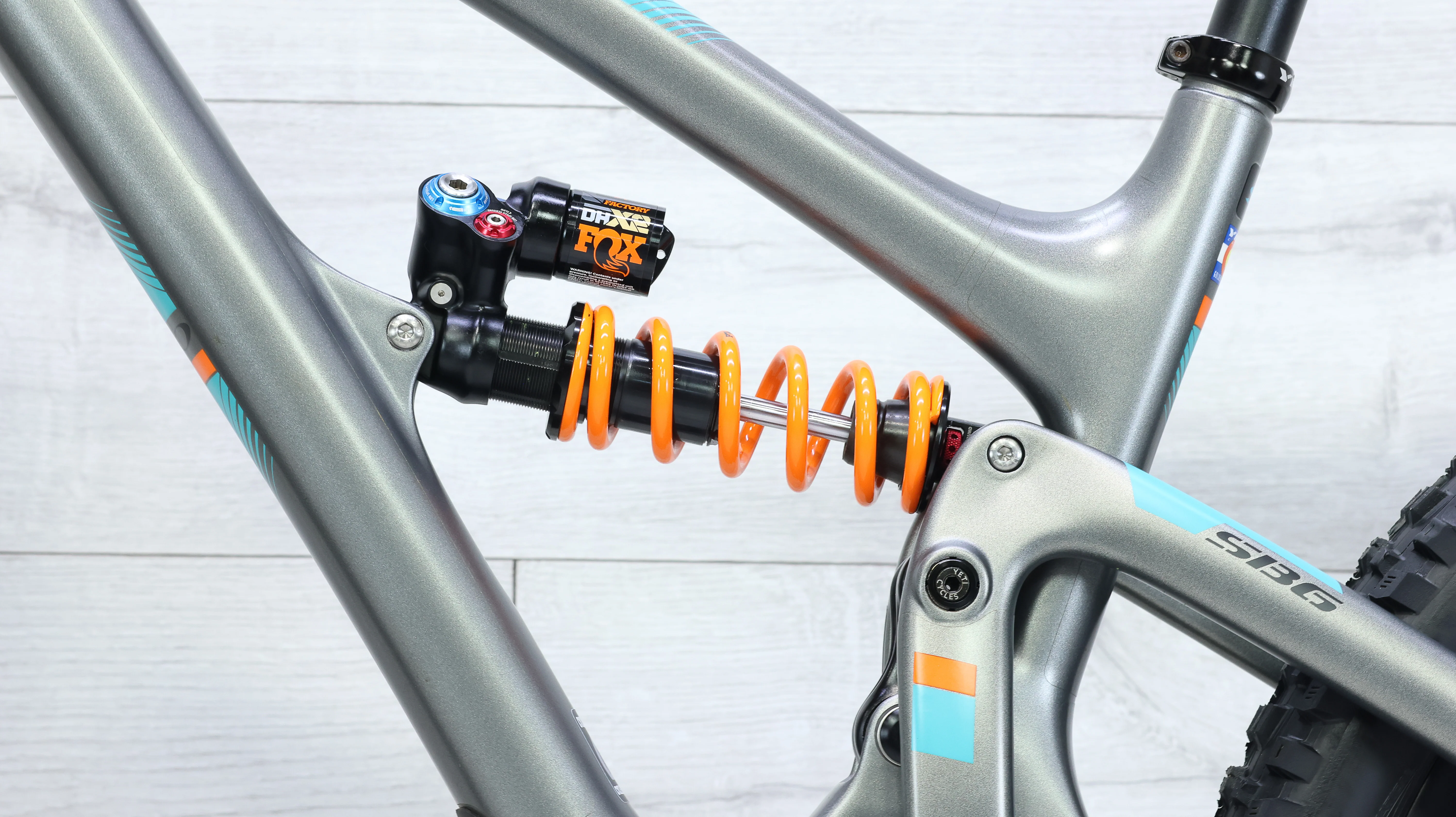 Yeti SB6 Turq Mountain Bike - 2019, Small - Image 11