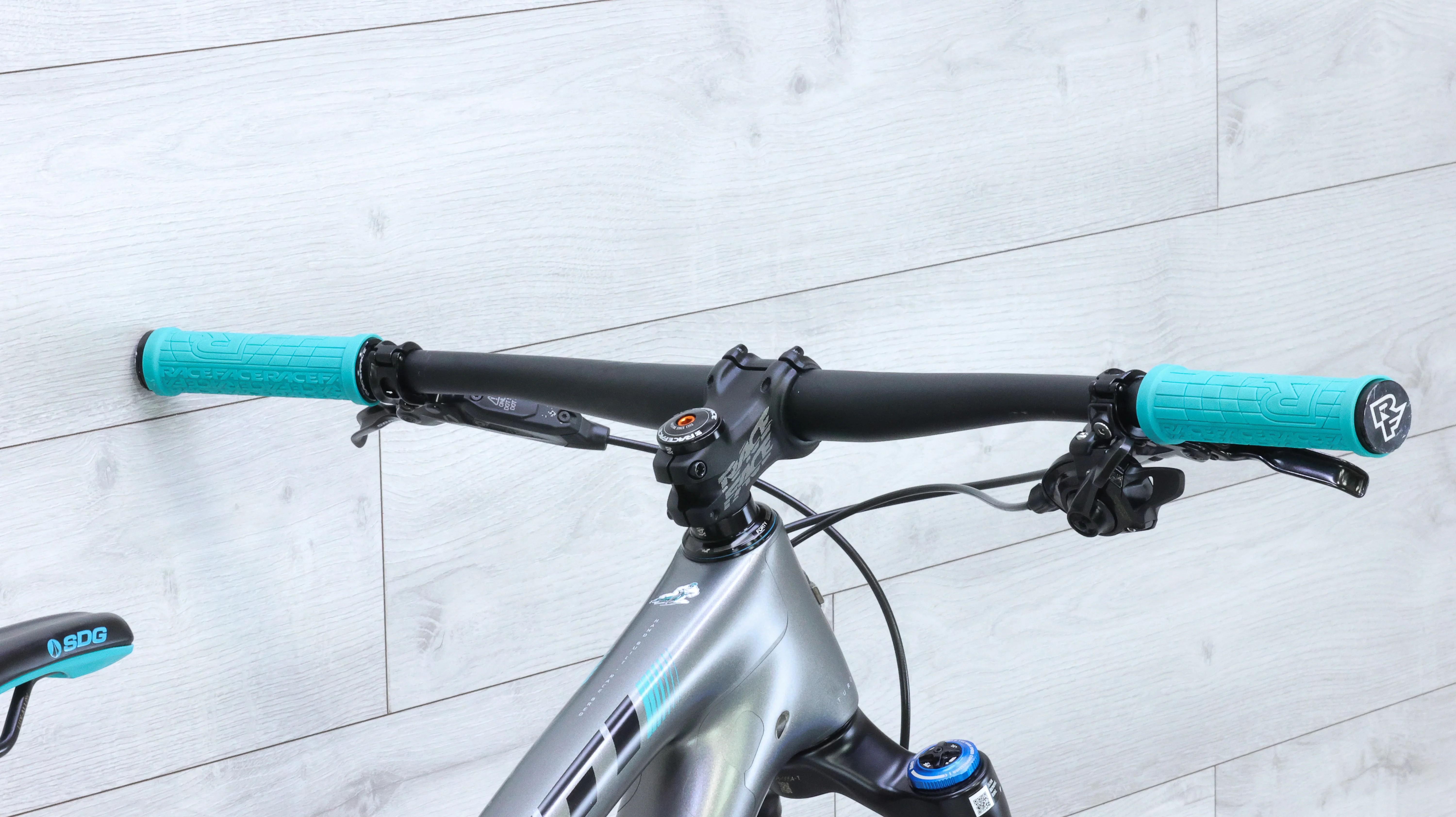 Yeti SB6 Turq Mountain Bike - 2019, Small - Image 12