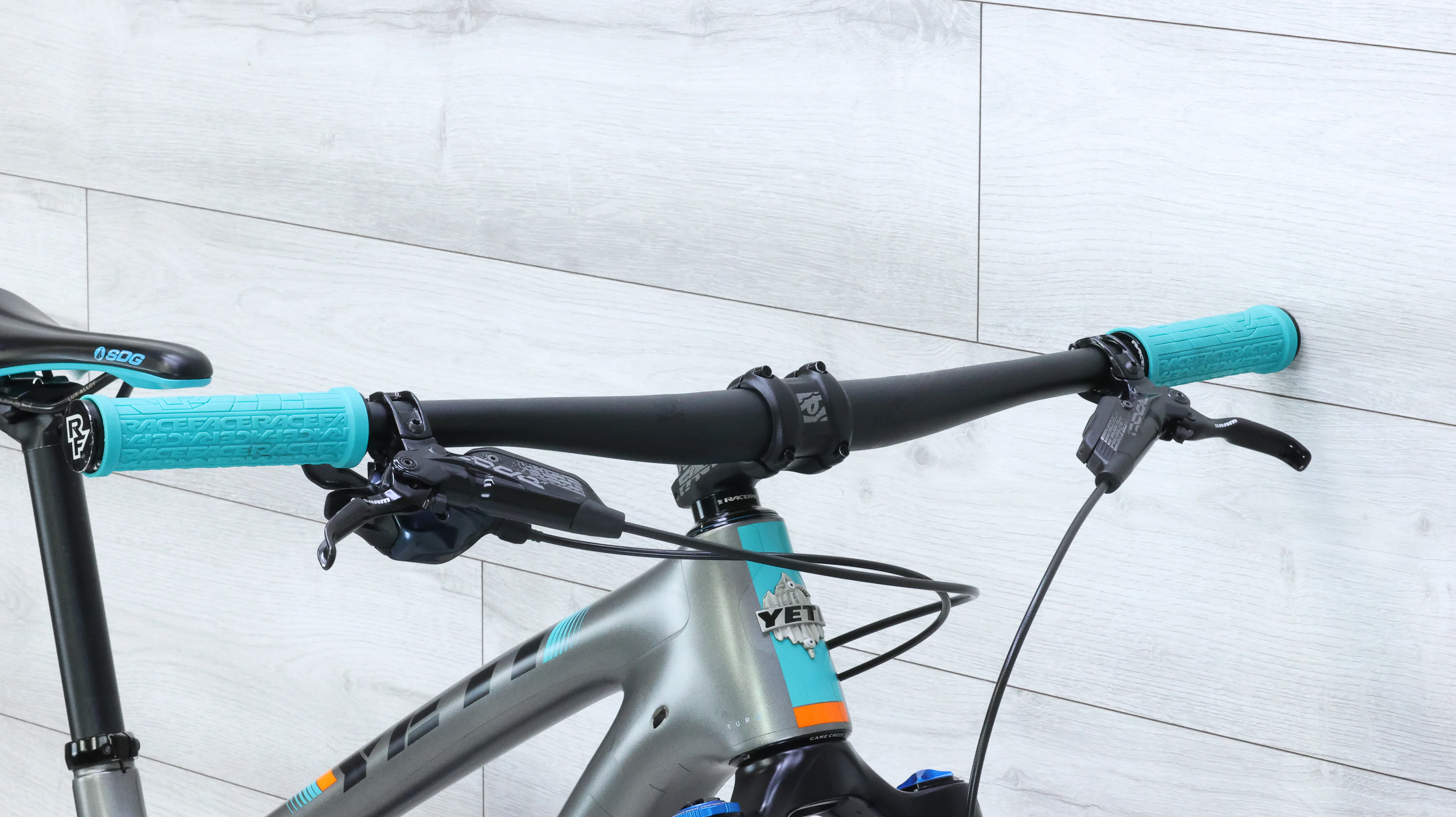 Yeti SB6 Turq Mountain Bike - 2019, Small - Image 13