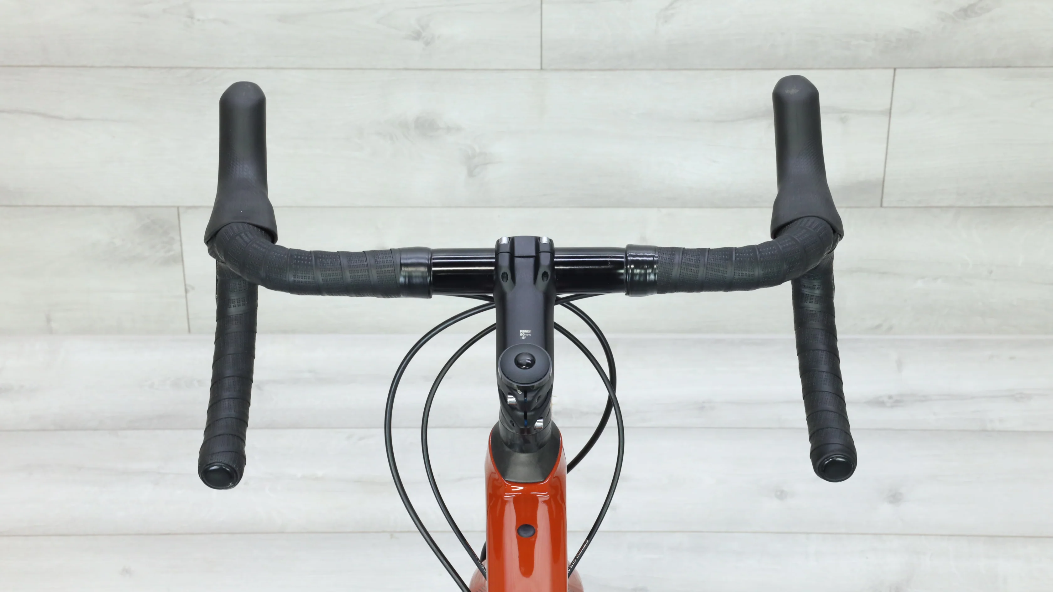 2021 BMC Roadmachine ONE Road Bike - 54cm - Image 11