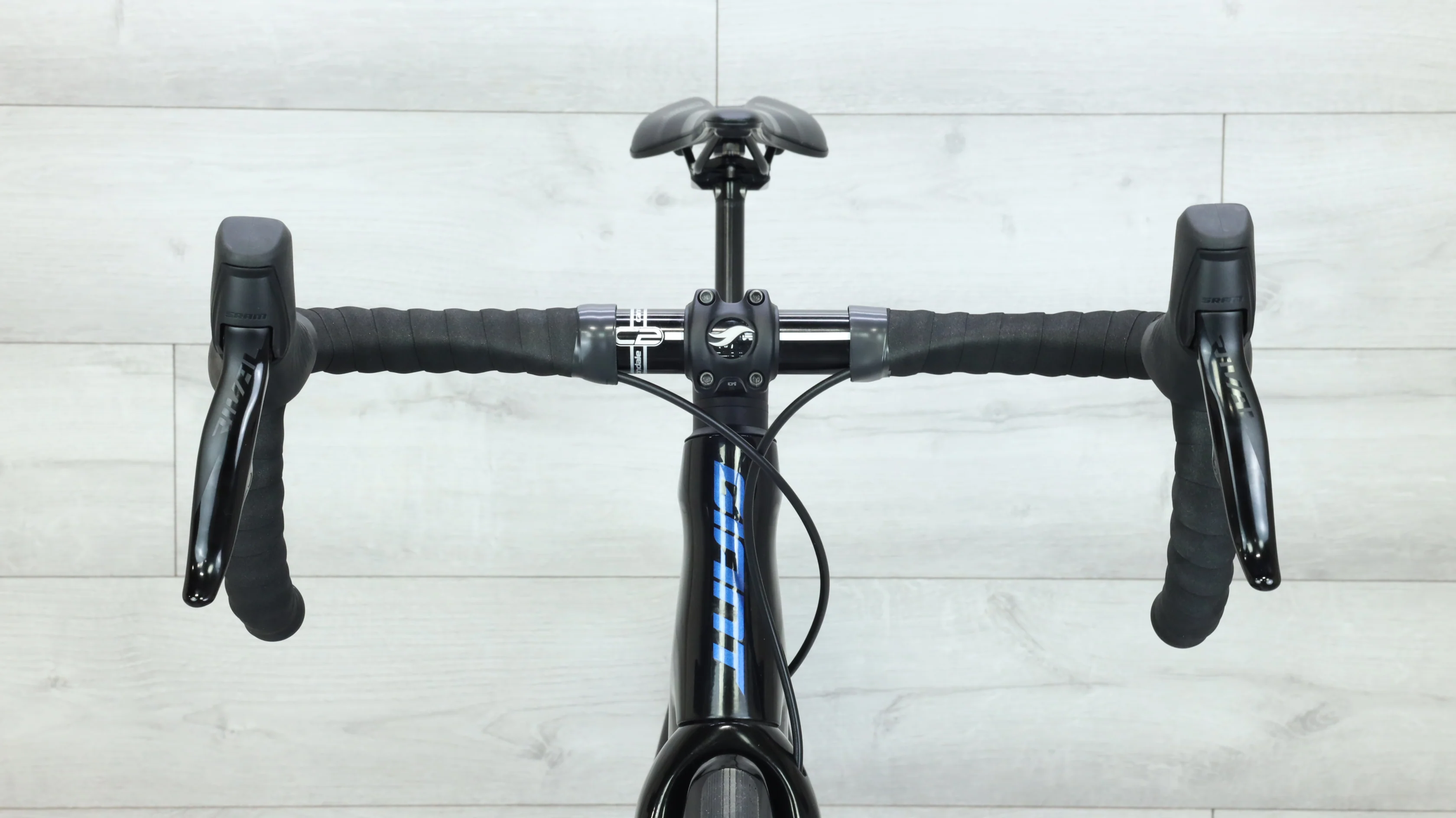 Giant TCR Advanced Pro Disc Road Bike - 2021, Medium - Image 10