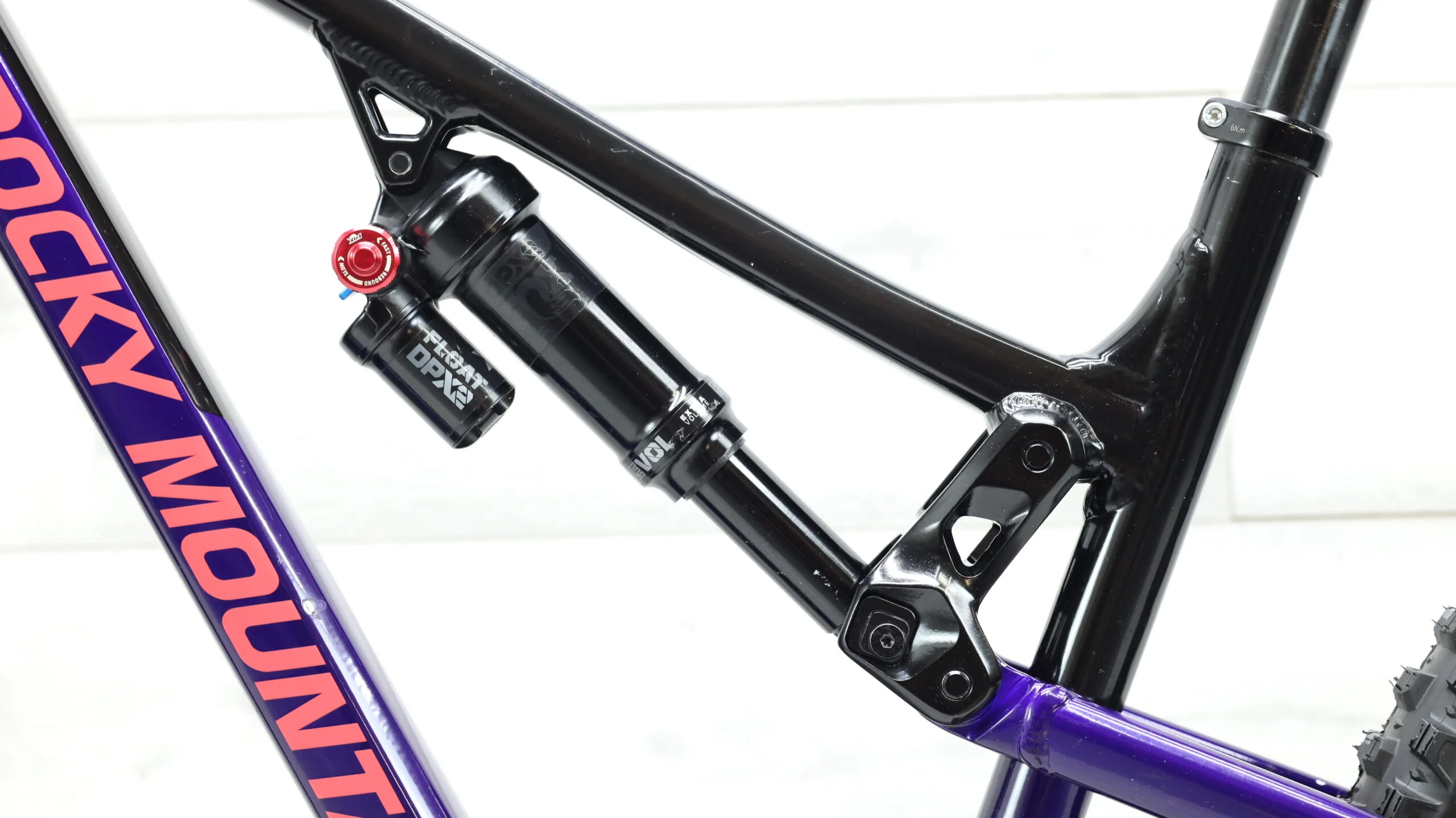 2021 Rocky Mountain Altitude Alloy 30  Mountain Bike - Medium - Image 10