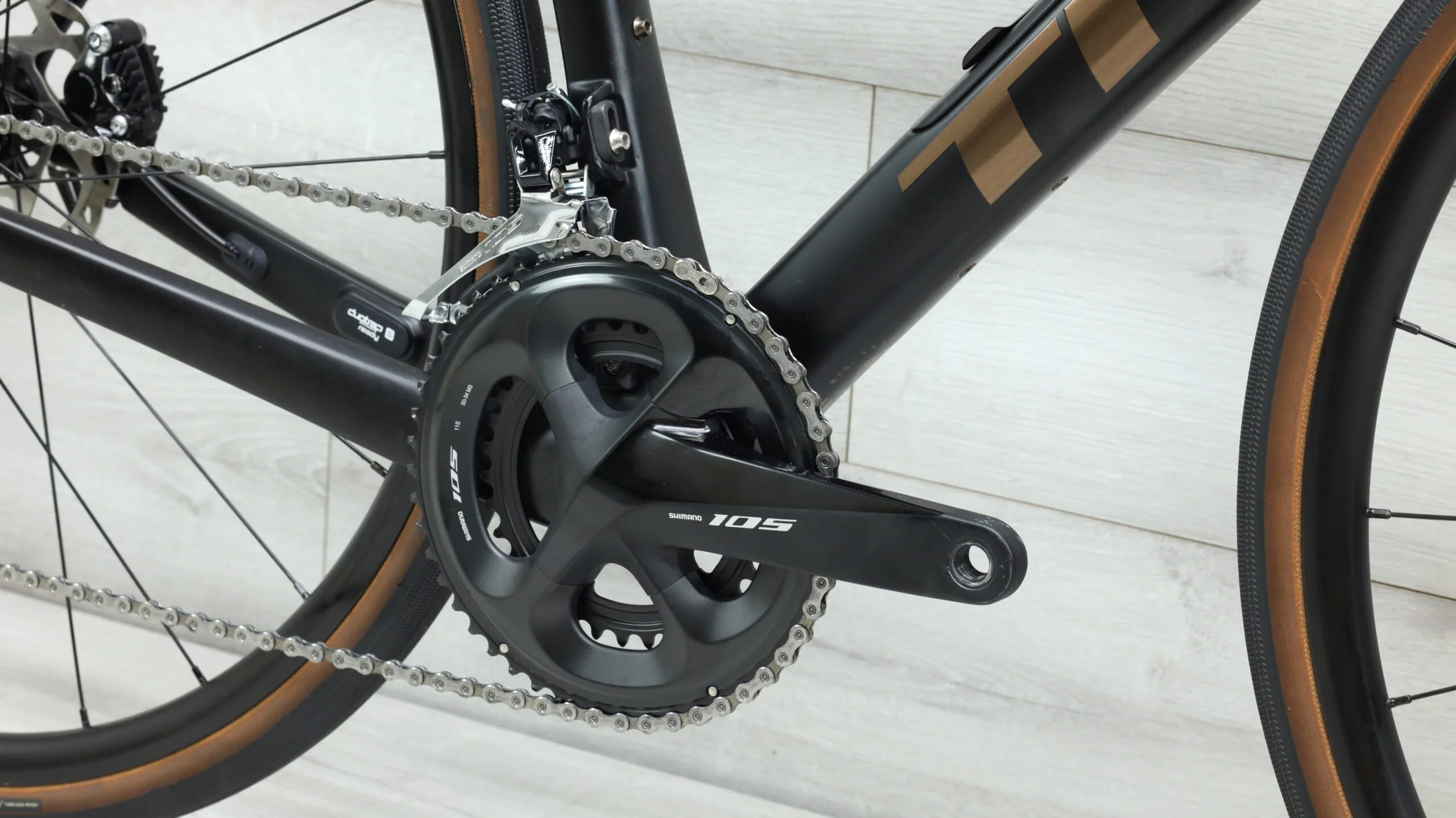 2022 Trek Domane SL 5  Road Bike - 56cm - Image 5