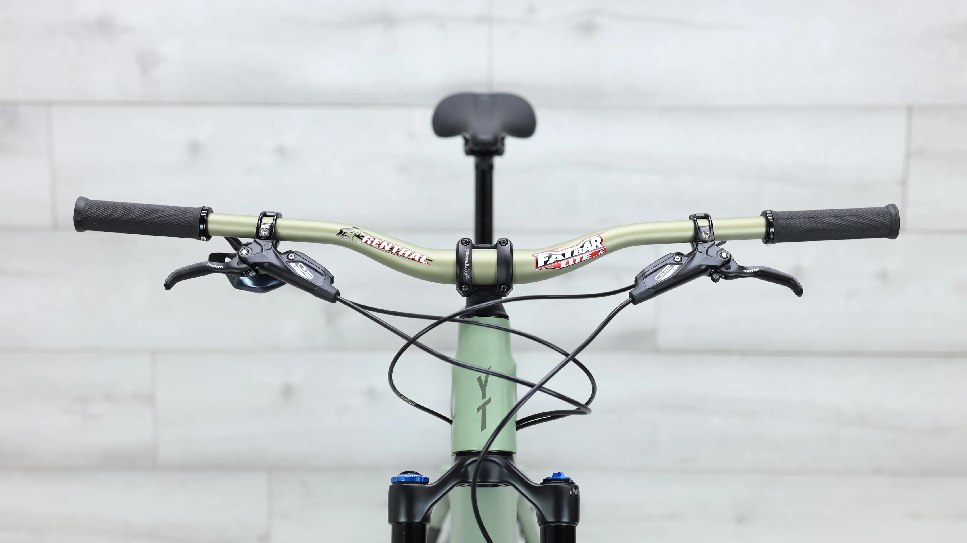 2022 YT Izzo Core 3 29 Mountain Bike - X-Large - Image 11