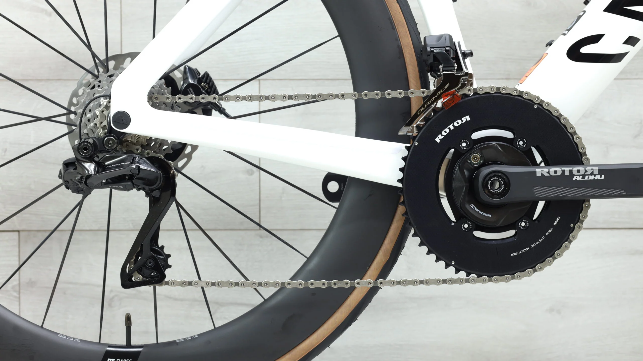 2023 Canyon Aeroad CFR Disc Di2 Road Bike - Large - Image 4
