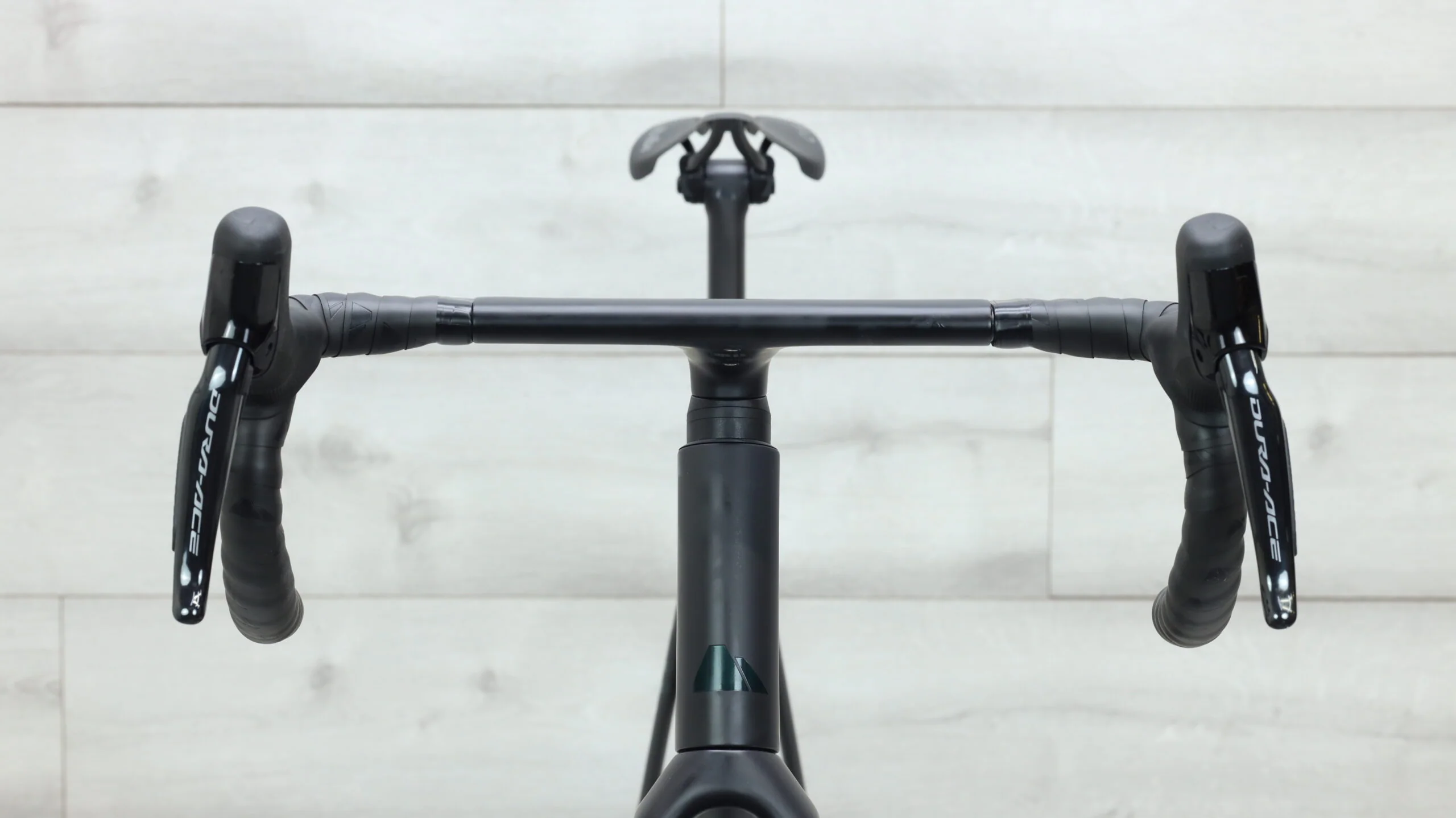 2023 Canyon Ultimate CFR Di2 Road Bike - Medium - Image 11