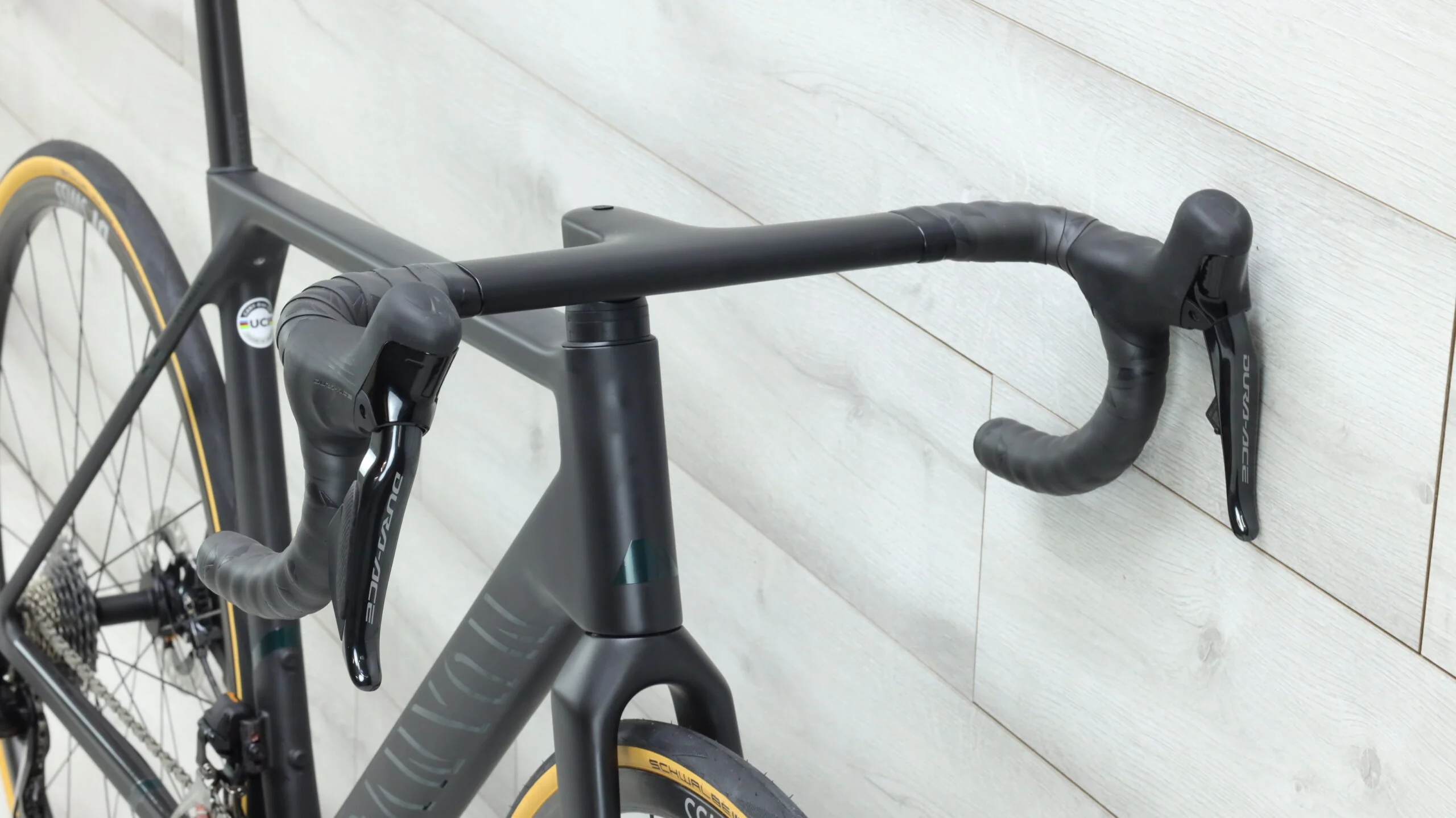 2023 Canyon Ultimate CFR Di2 Road Bike - Medium - Image 7