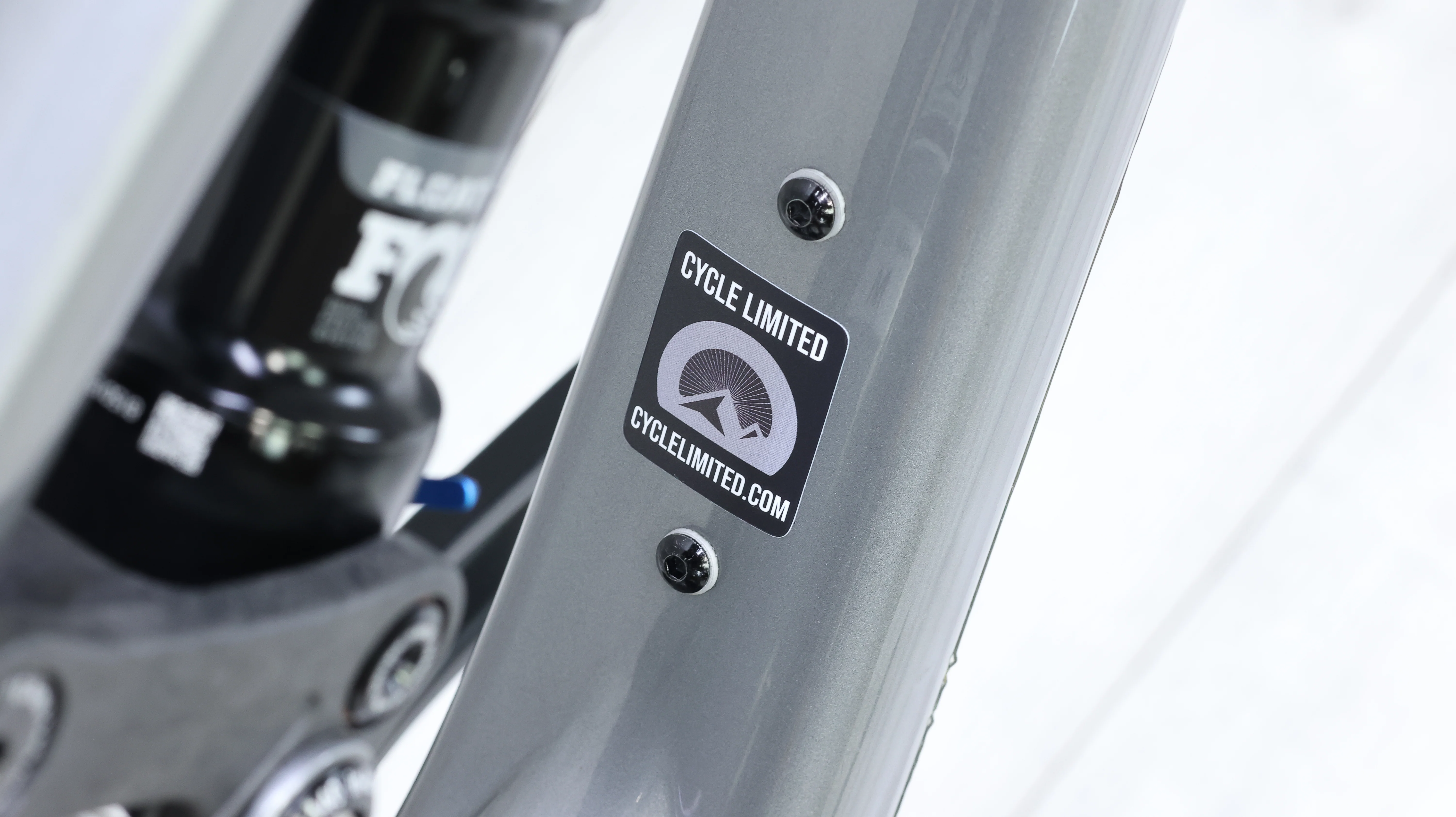 2023 Intense 951 Series XC Mountain Bike - Medium - Image 3