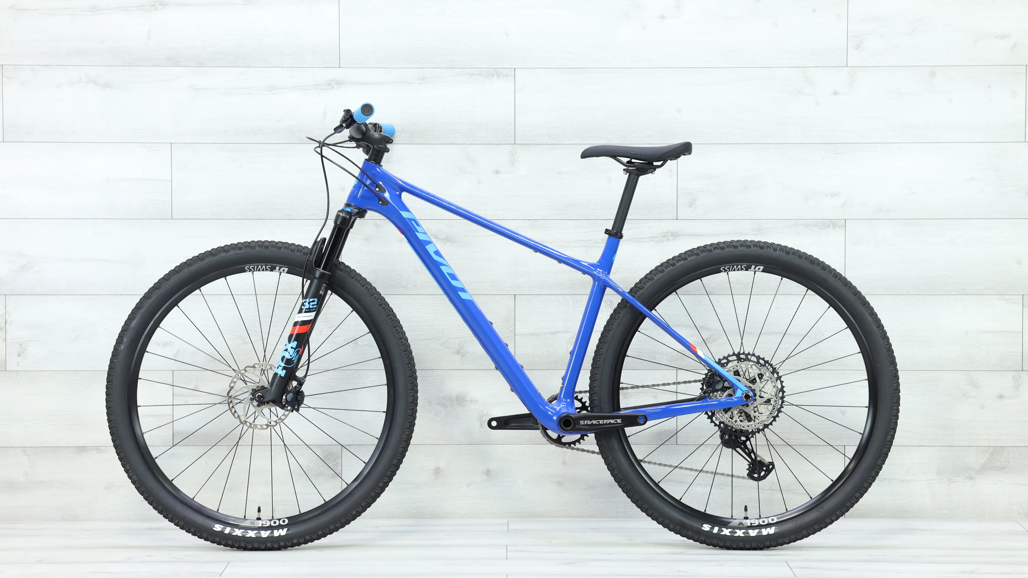 2023 Pivot LES SL Ride SLX/XT Mountain Bike - Large - Image 2