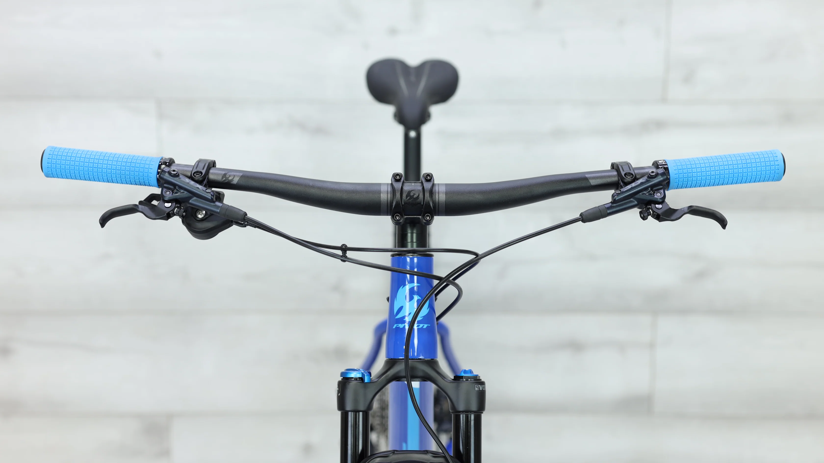2023 Pivot LES SL Ride SLX/XT Mountain Bike - Large - Image 9