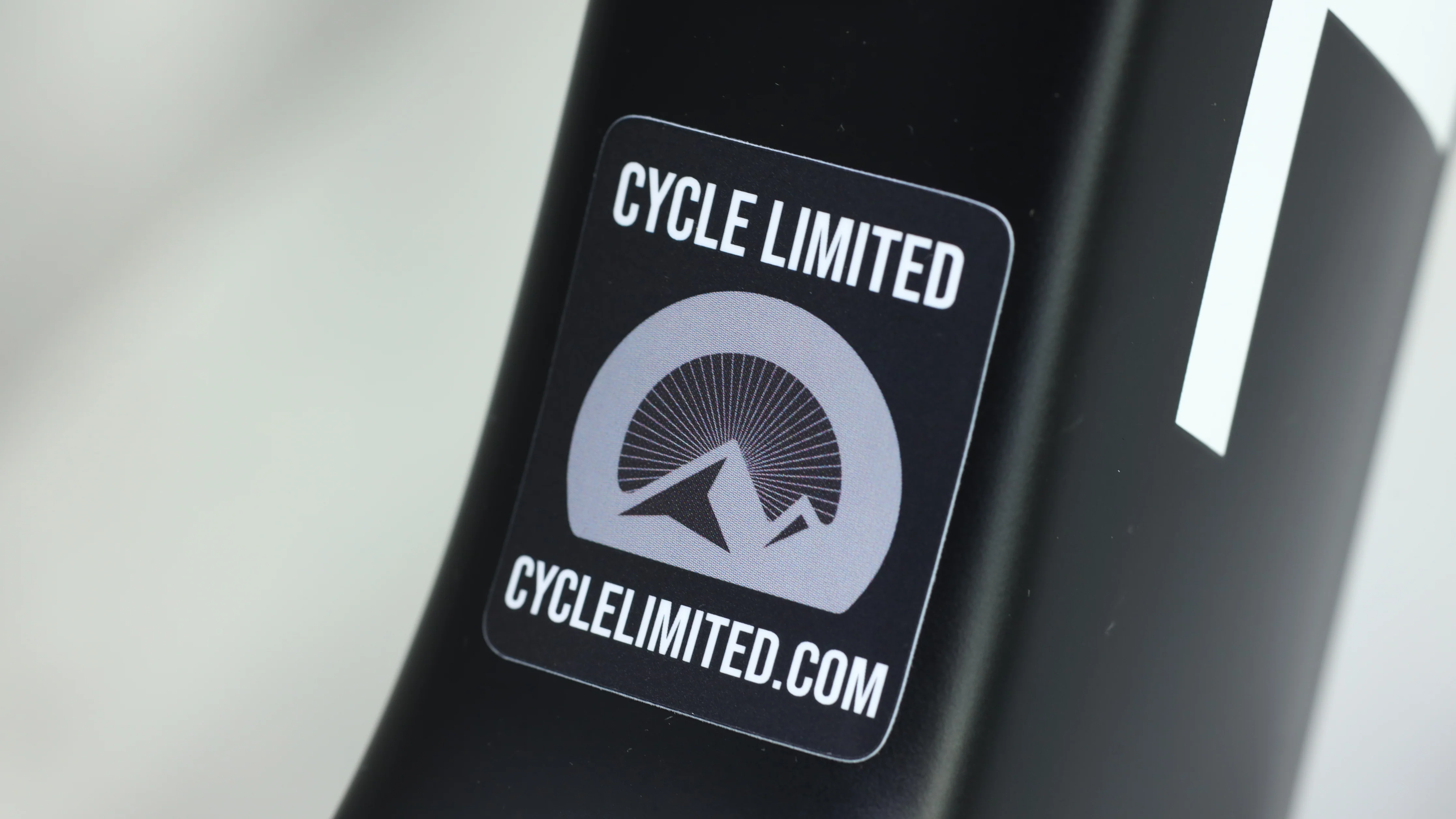 2024 Trek Madone SL 6 Gen 7 Road Bike - 52cm - Image 3