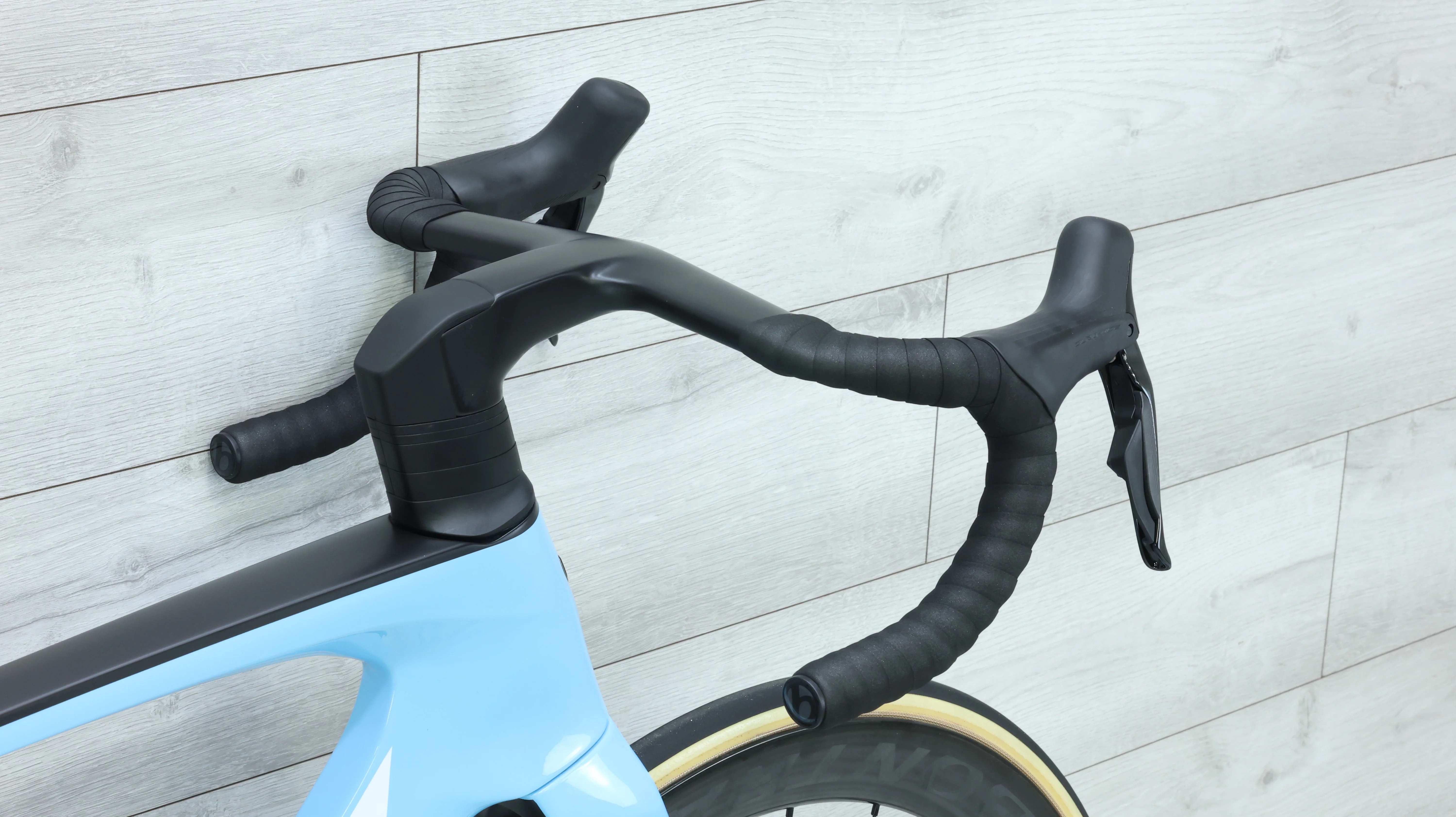 2024 Trek Madone SLR 9 Gen 7 Road Bike - 56cm - Image 8