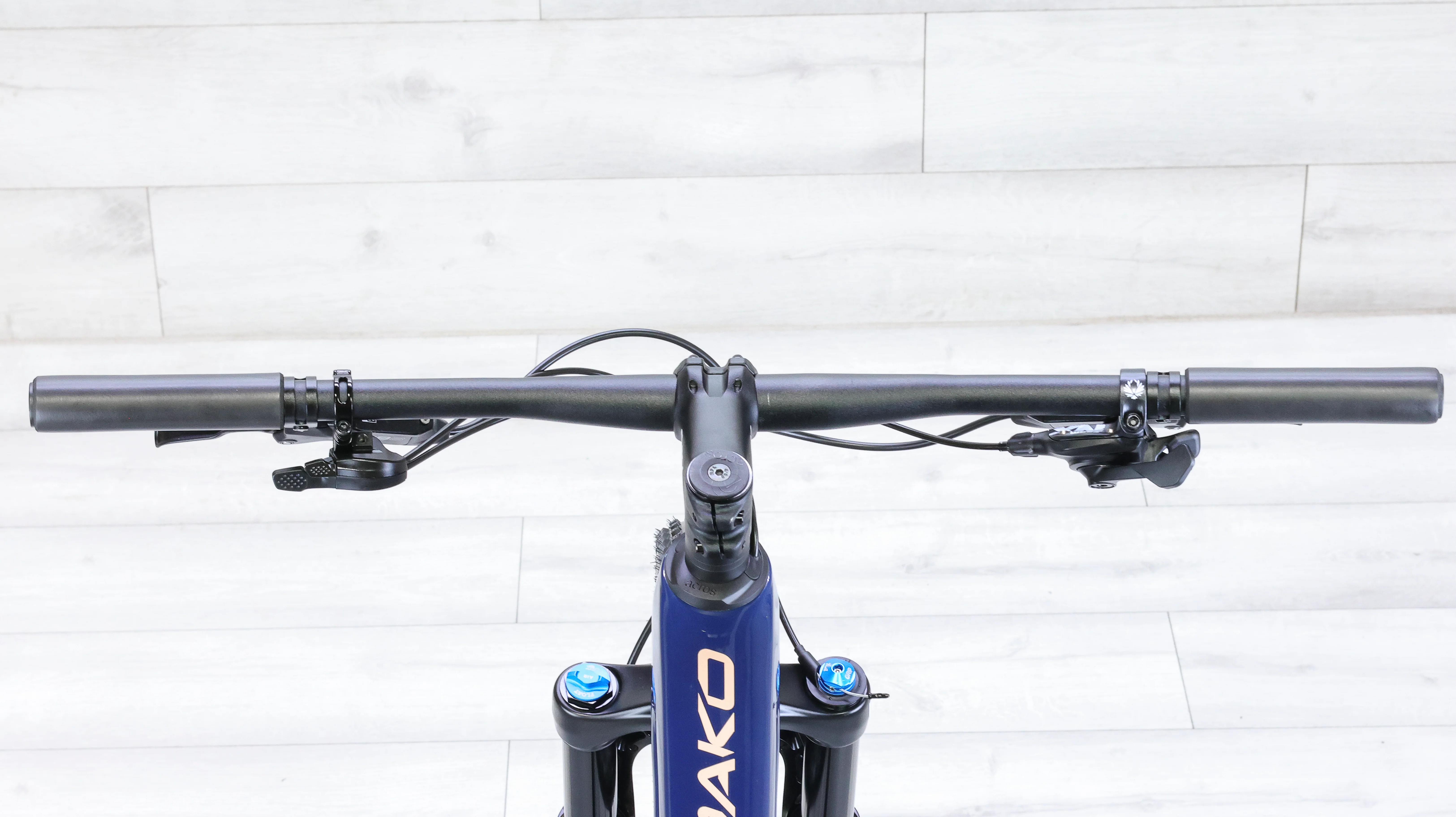Berria Mako Mountain Bike - 2024, Medium - Image 13