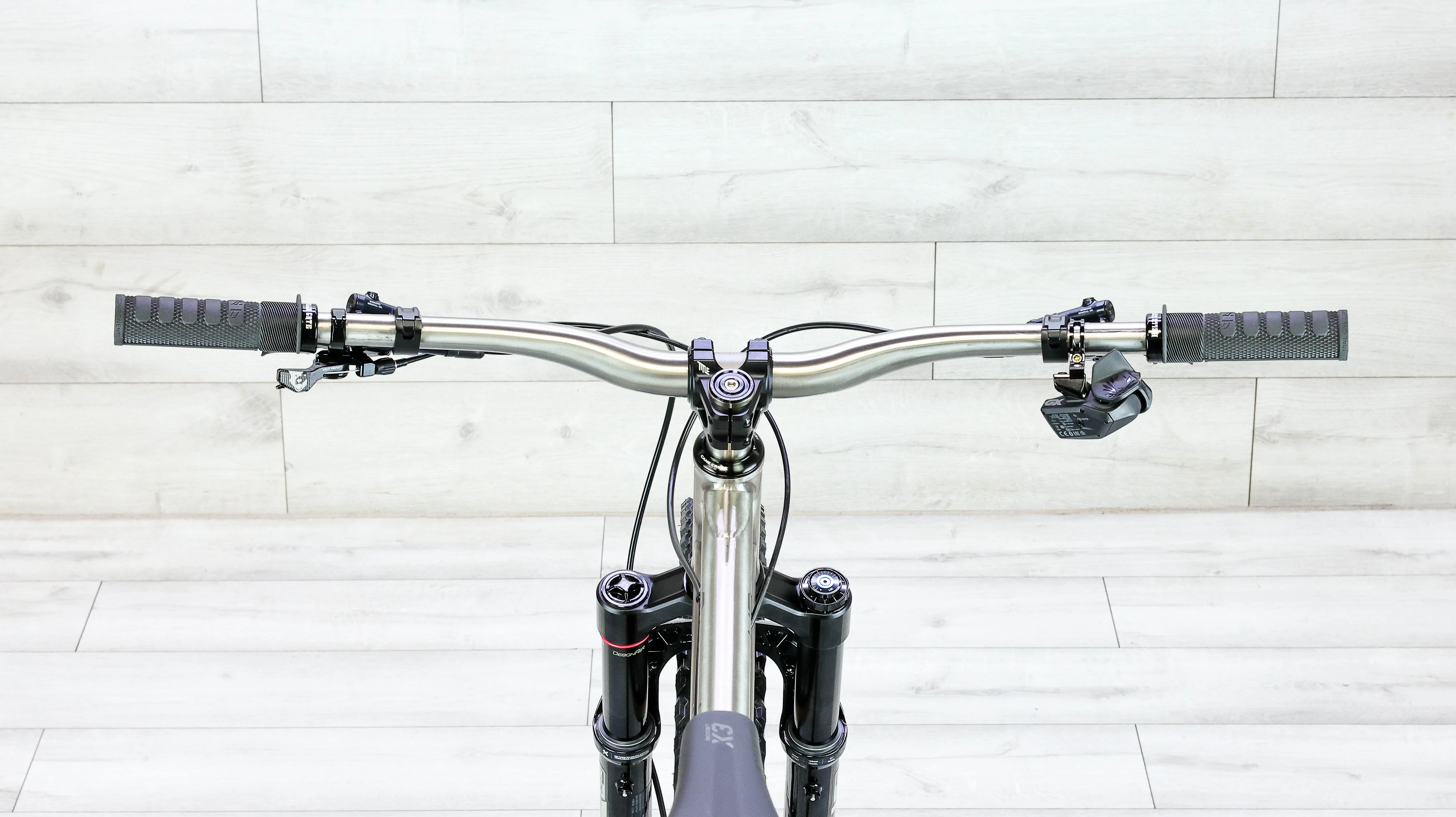 Binary Maniak GX AXS Titanium Mountain Bike - 2022, Large - Image 11