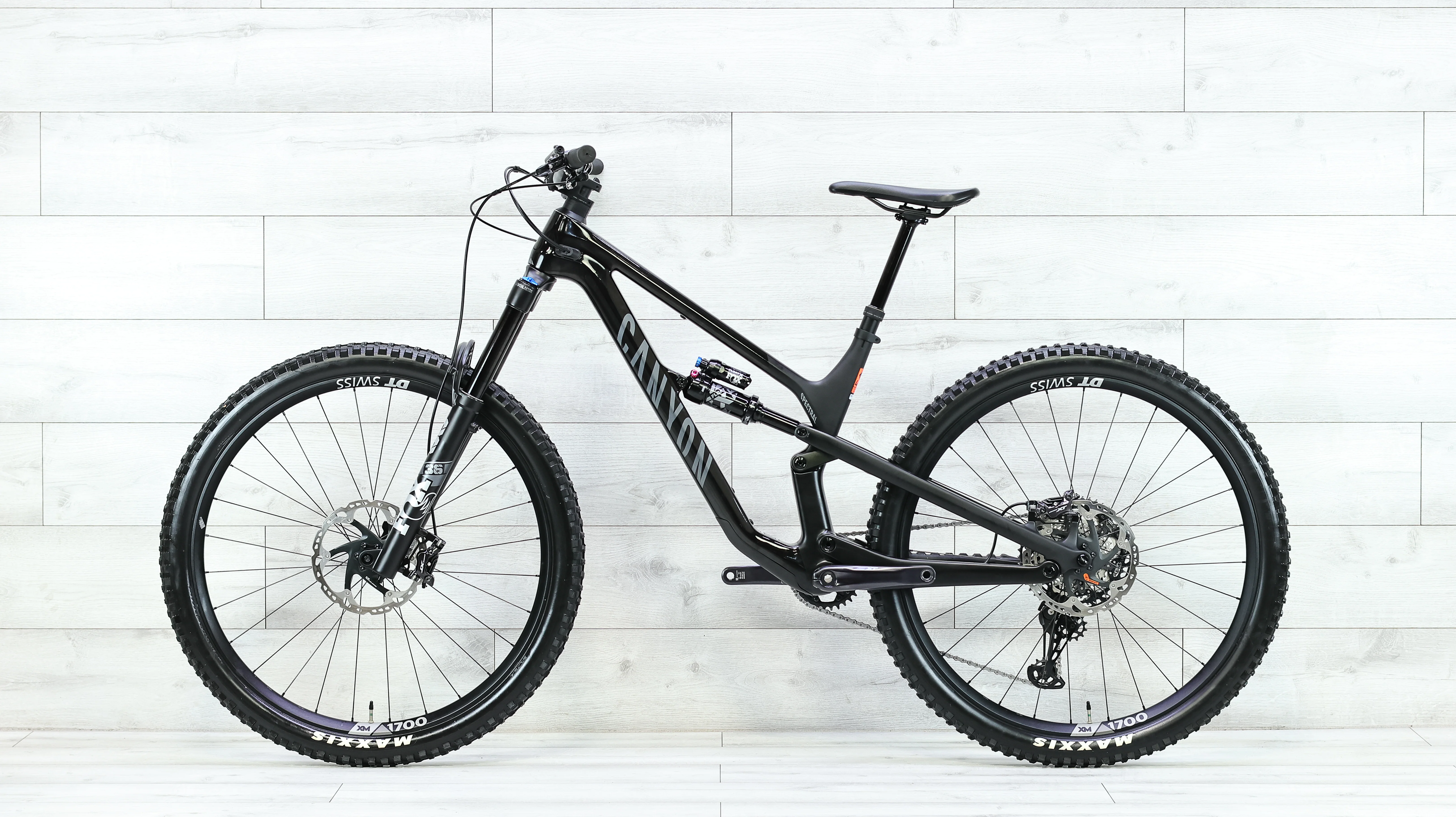 Canyon Spectral 29 CF 8 Mountain Bike - 2024, Medium - Image 2