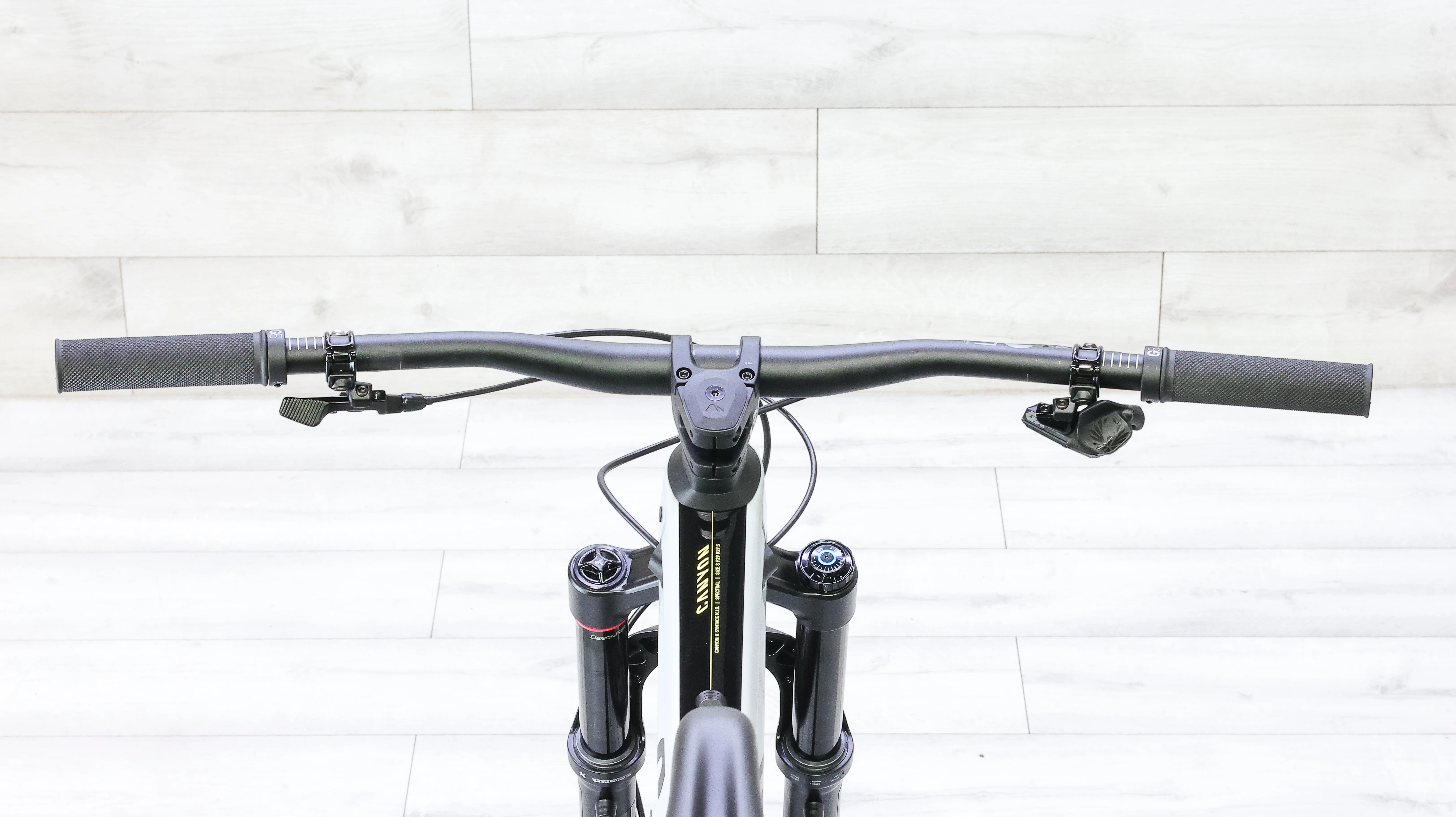Canyon Spectral CF 8 K.I.S. Mountain Bike - 2024, Small - Image 13