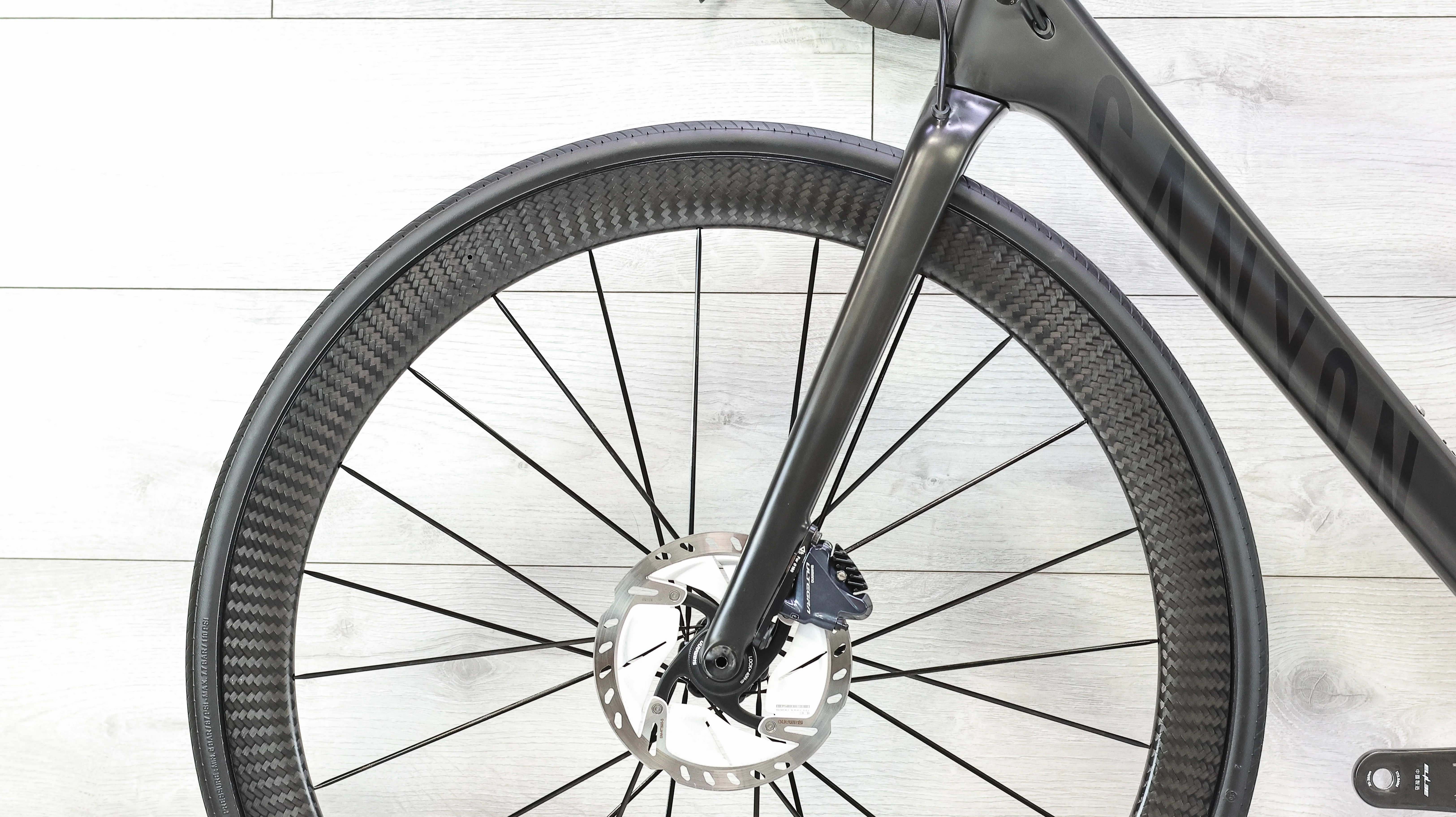 Canyon Ultimate CF SLX Disc 8.0 Di2 Road Bike - 2018, Medium - Image 14