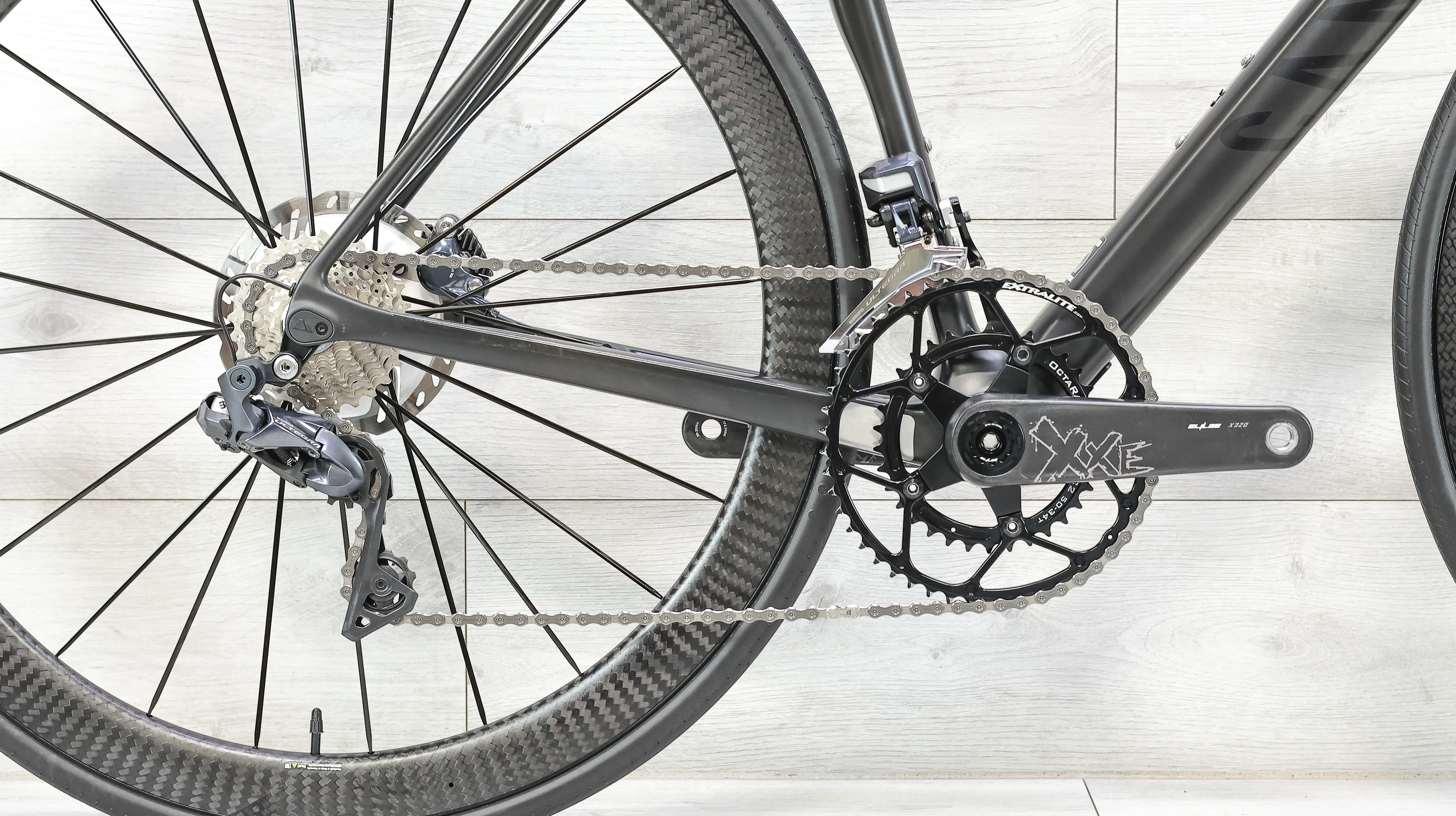 Canyon Ultimate CF SLX Disc 8.0 Di2 Road Bike - 2018, Medium - Image 5