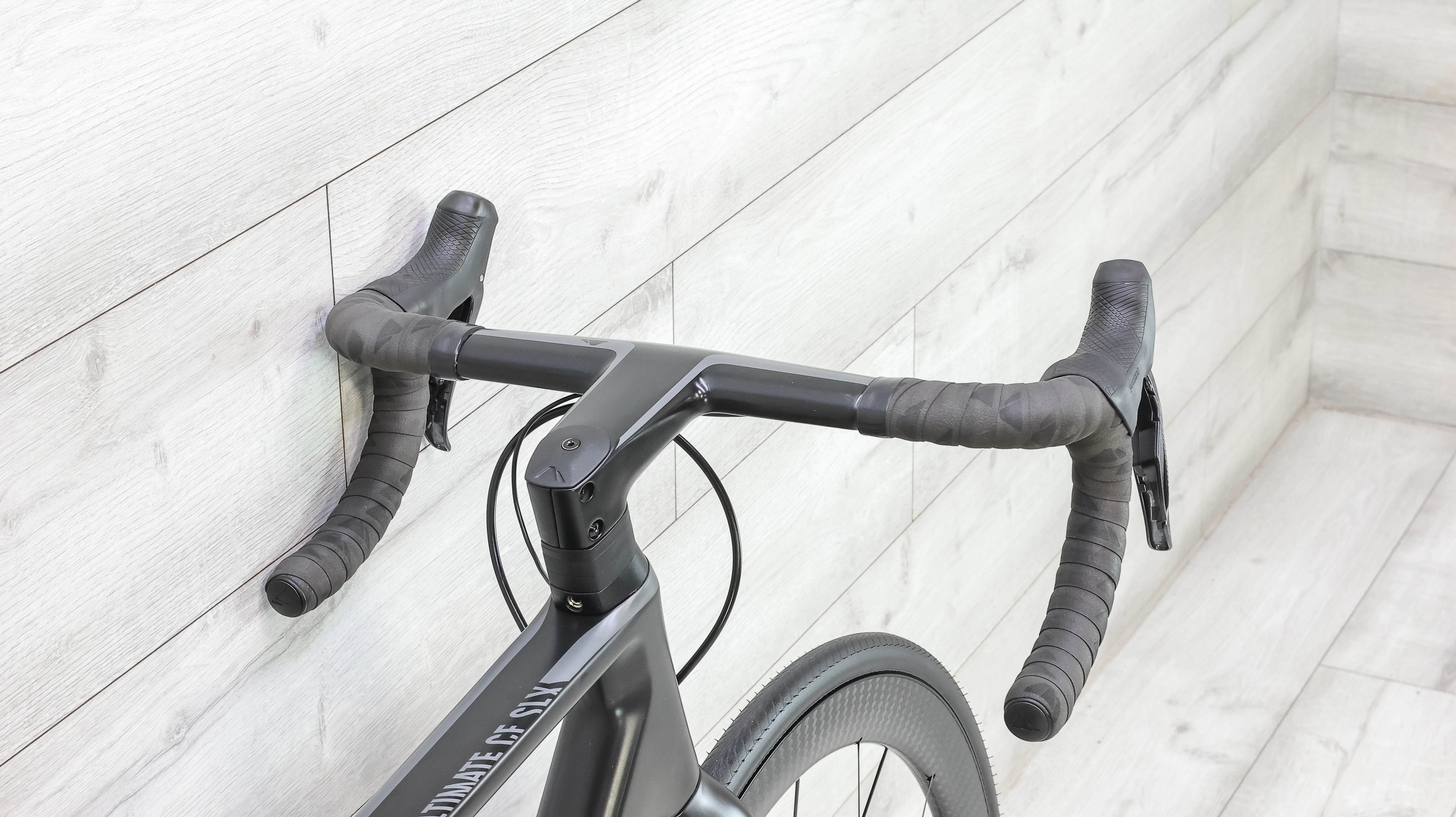 Canyon Ultimate CF SLX Disc 8.0 Di2 Road Bike - 2018, Medium - Image 8